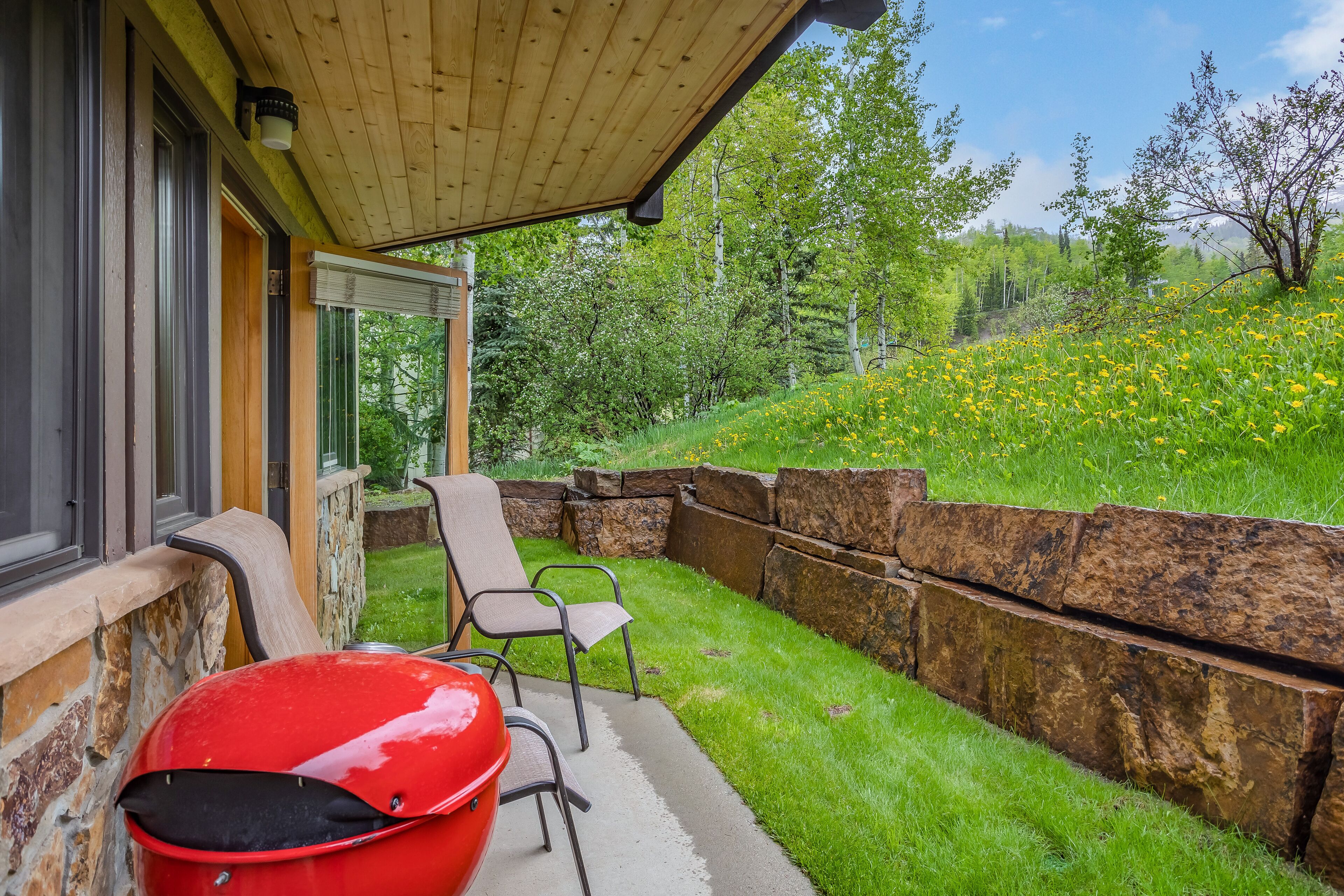 Laurelwood Condominiums Laurelwood Condominiums