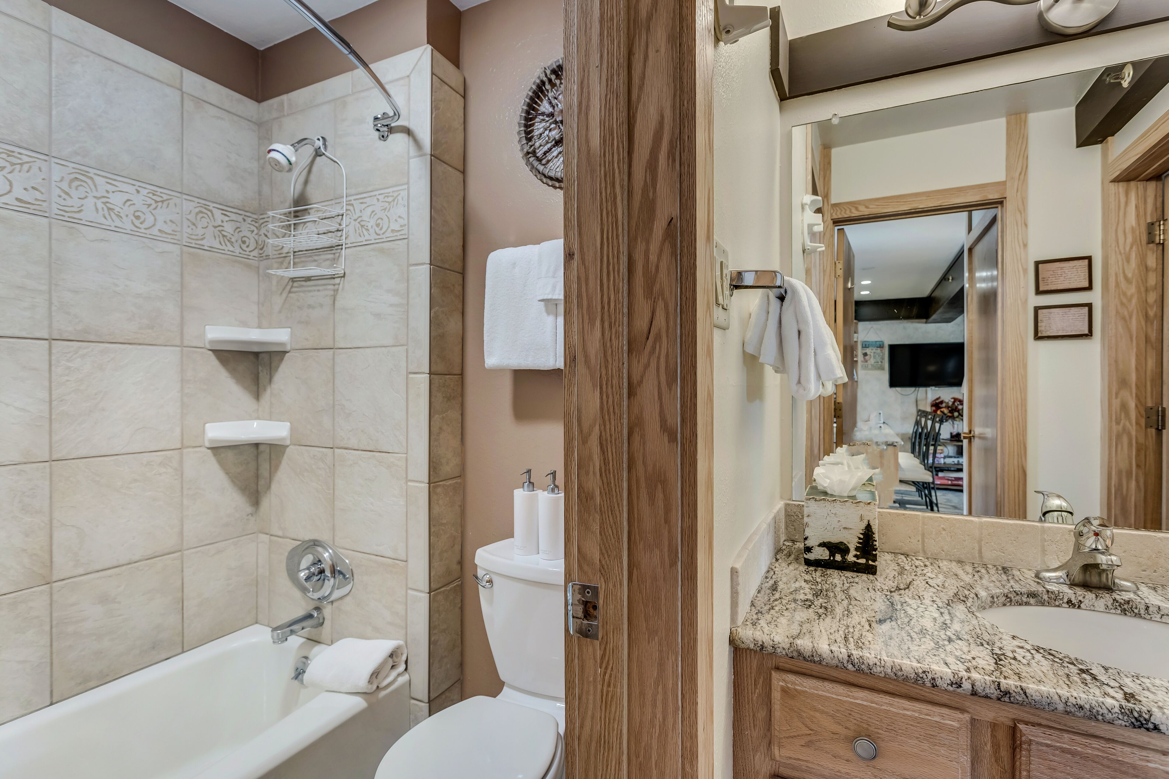 Laurelwood Condominiums Laurelwood Condominiums