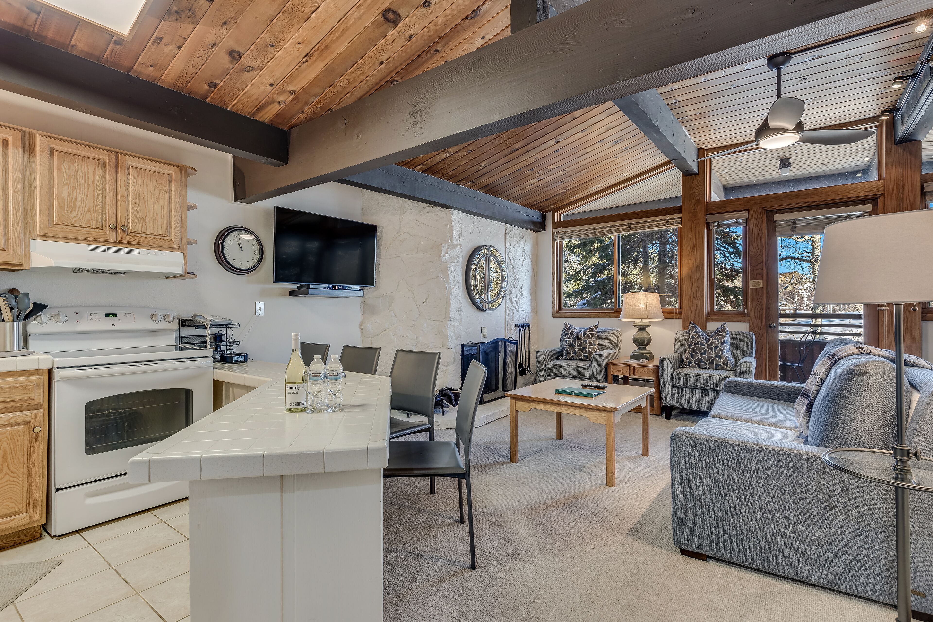 Laurelwood Condominiums Laurelwood Condominiums