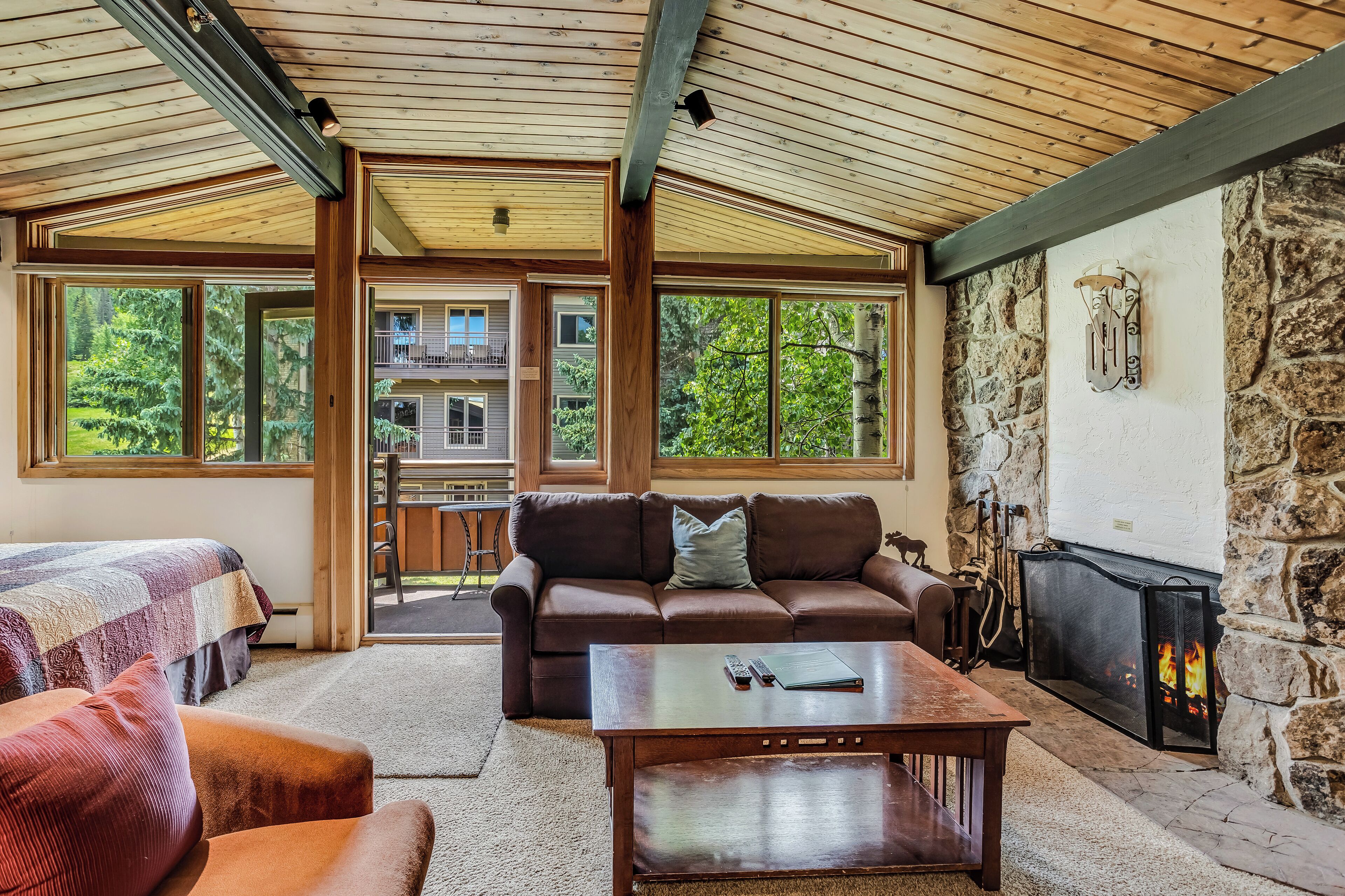 Laurelwood Condominiums Laurelwood Condominiums