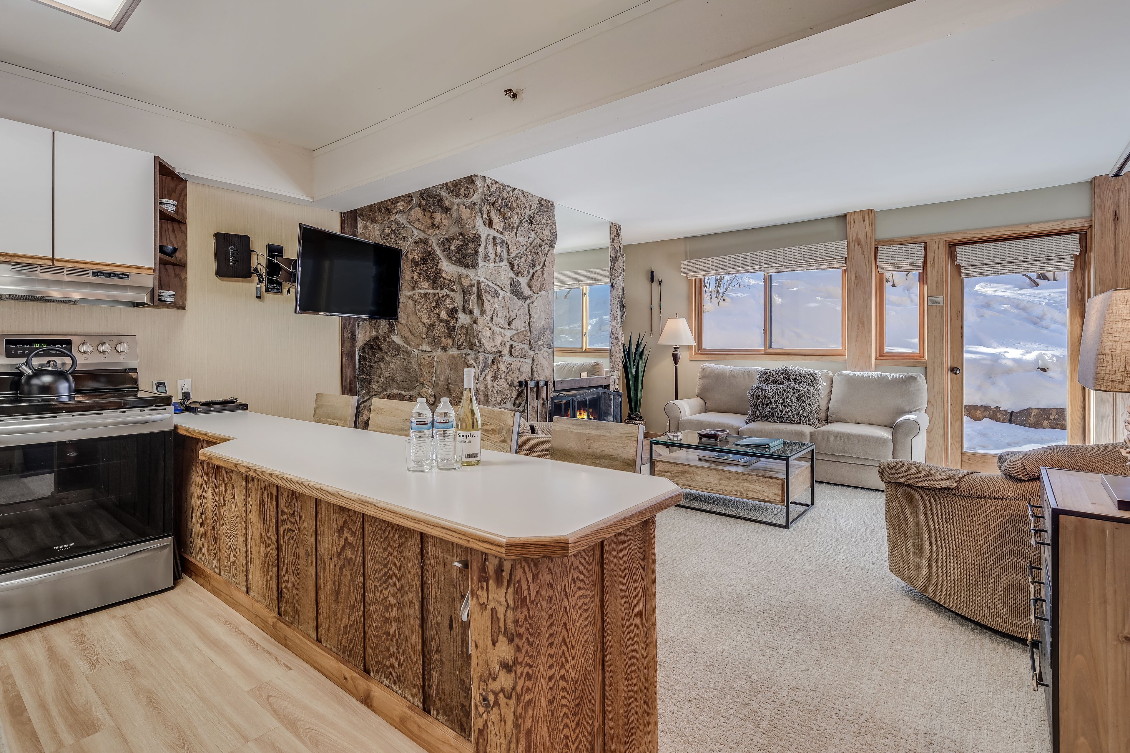 Laurelwood Condominiums Laurelwood Condominiums