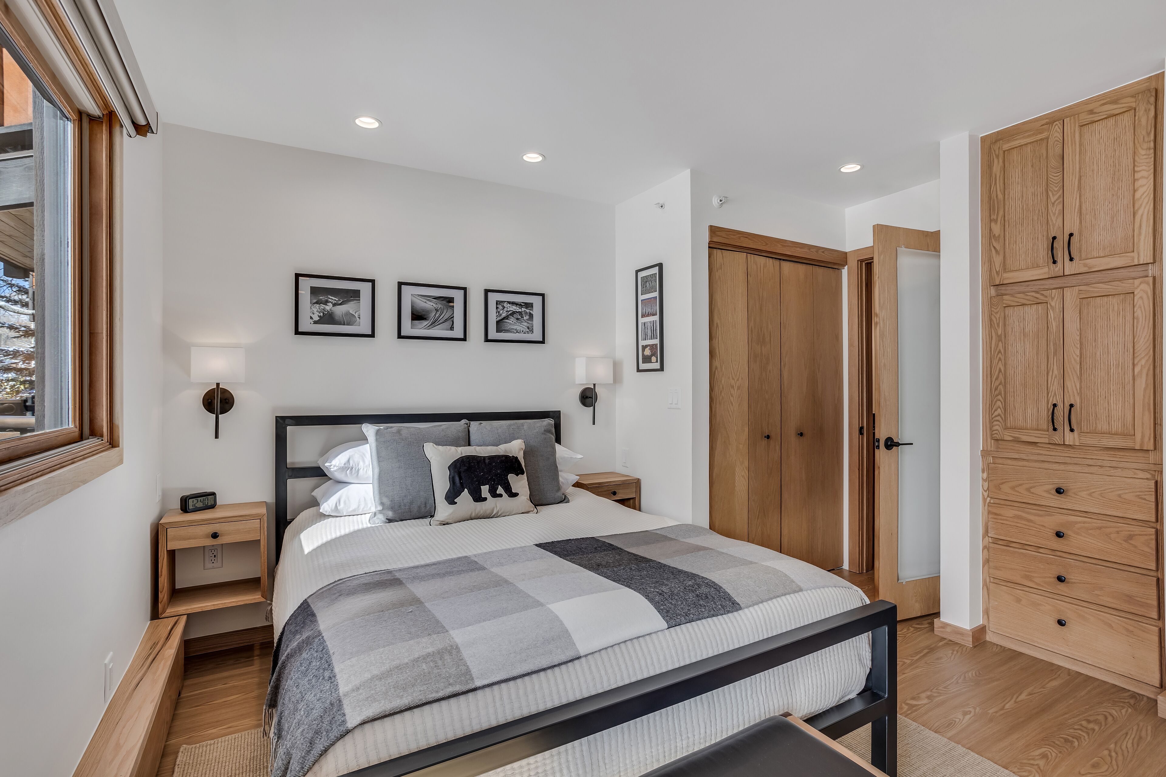 Laurelwood Condominiums Laurelwood Condominiums