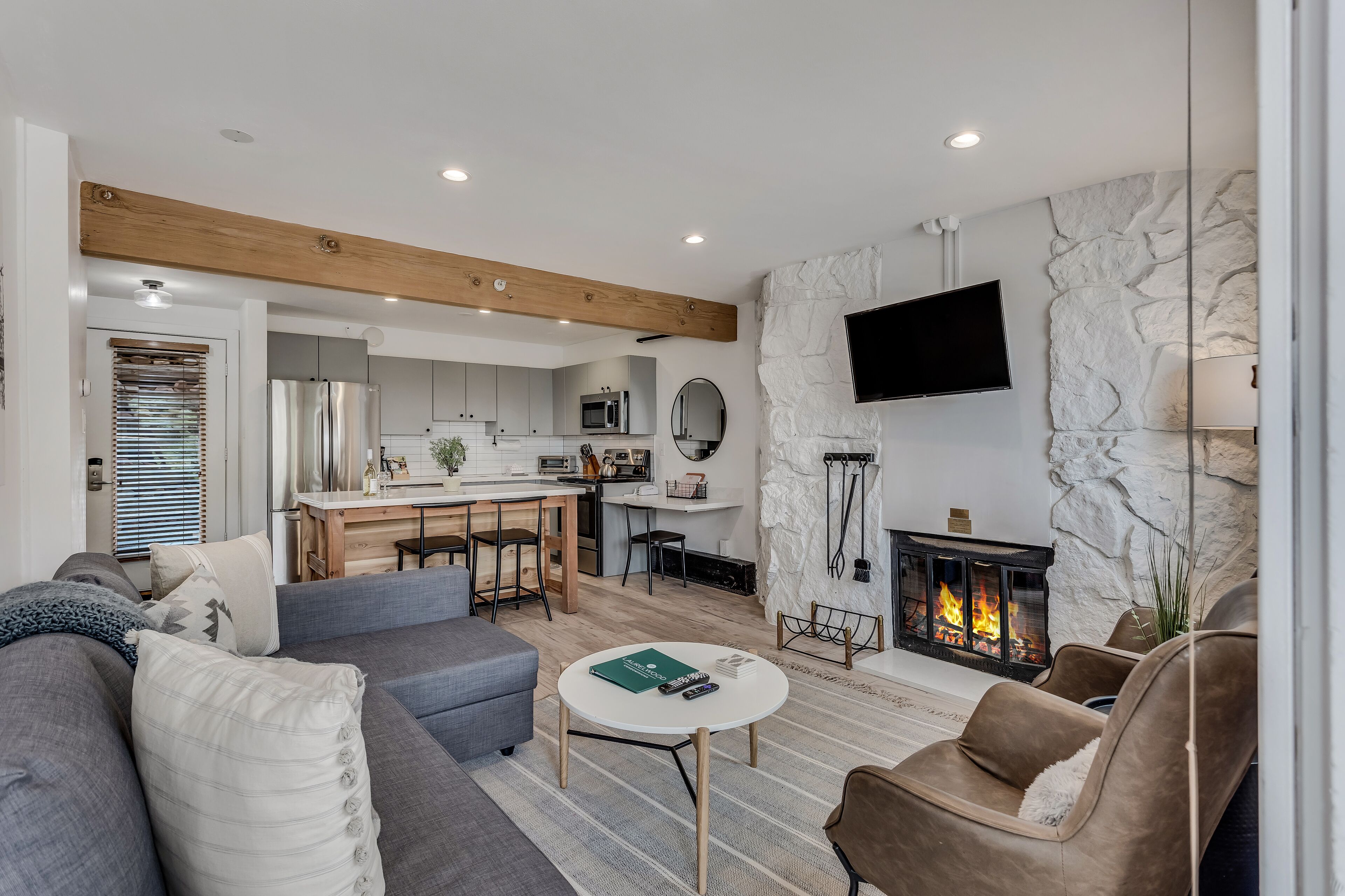 Laurelwood Condominiums Laurelwood Condominiums