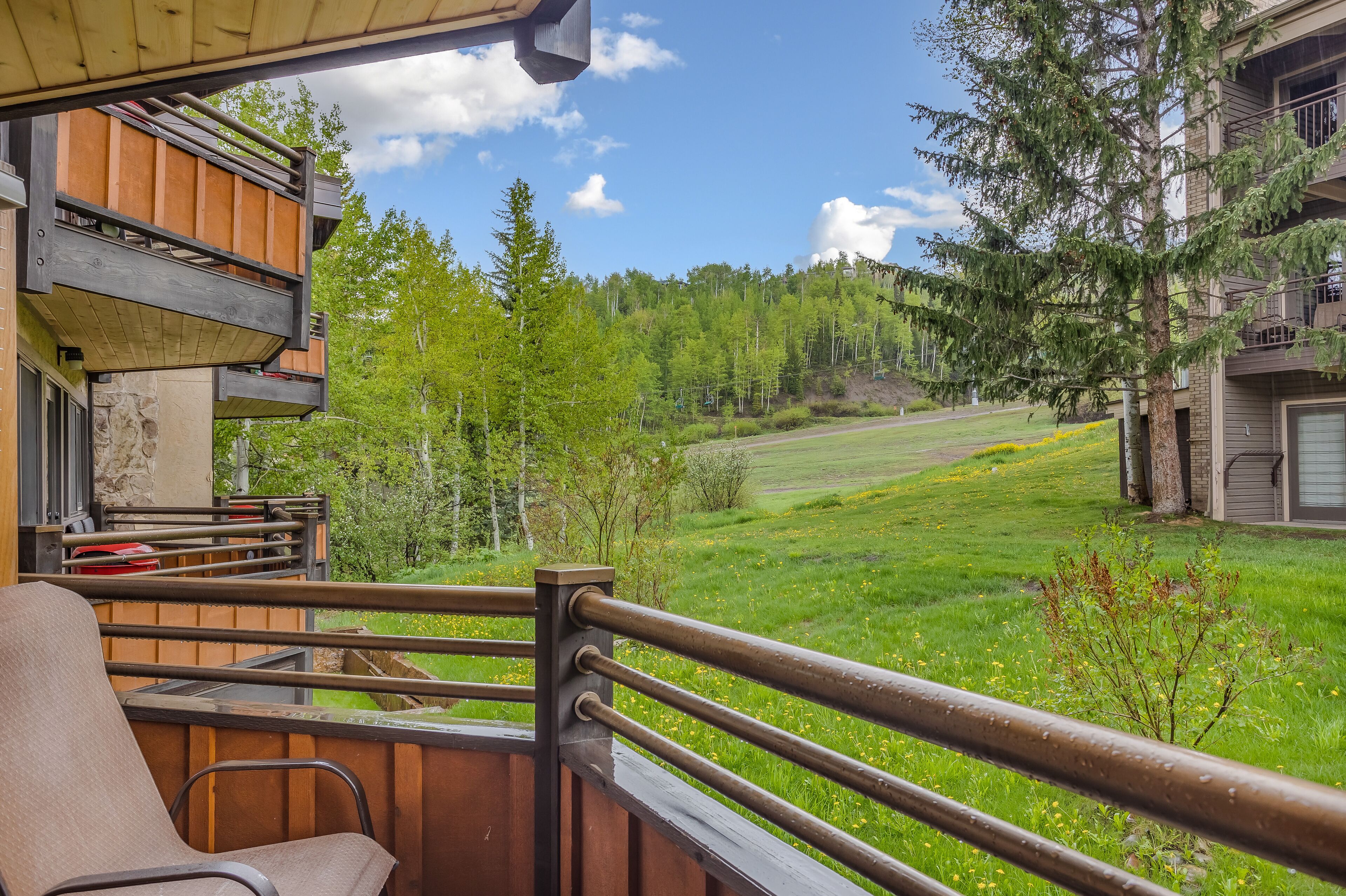 Laurelwood Condominiums Laurelwood Condominiums