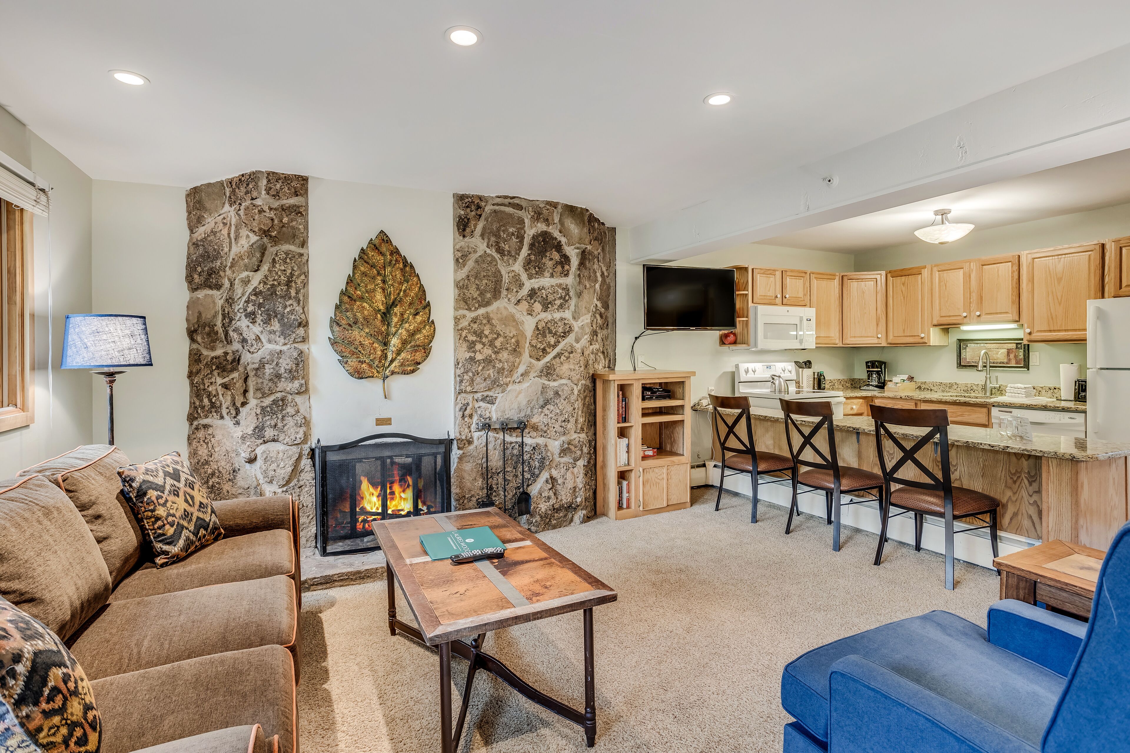 Laurelwood Condominiums Laurelwood Condominiums