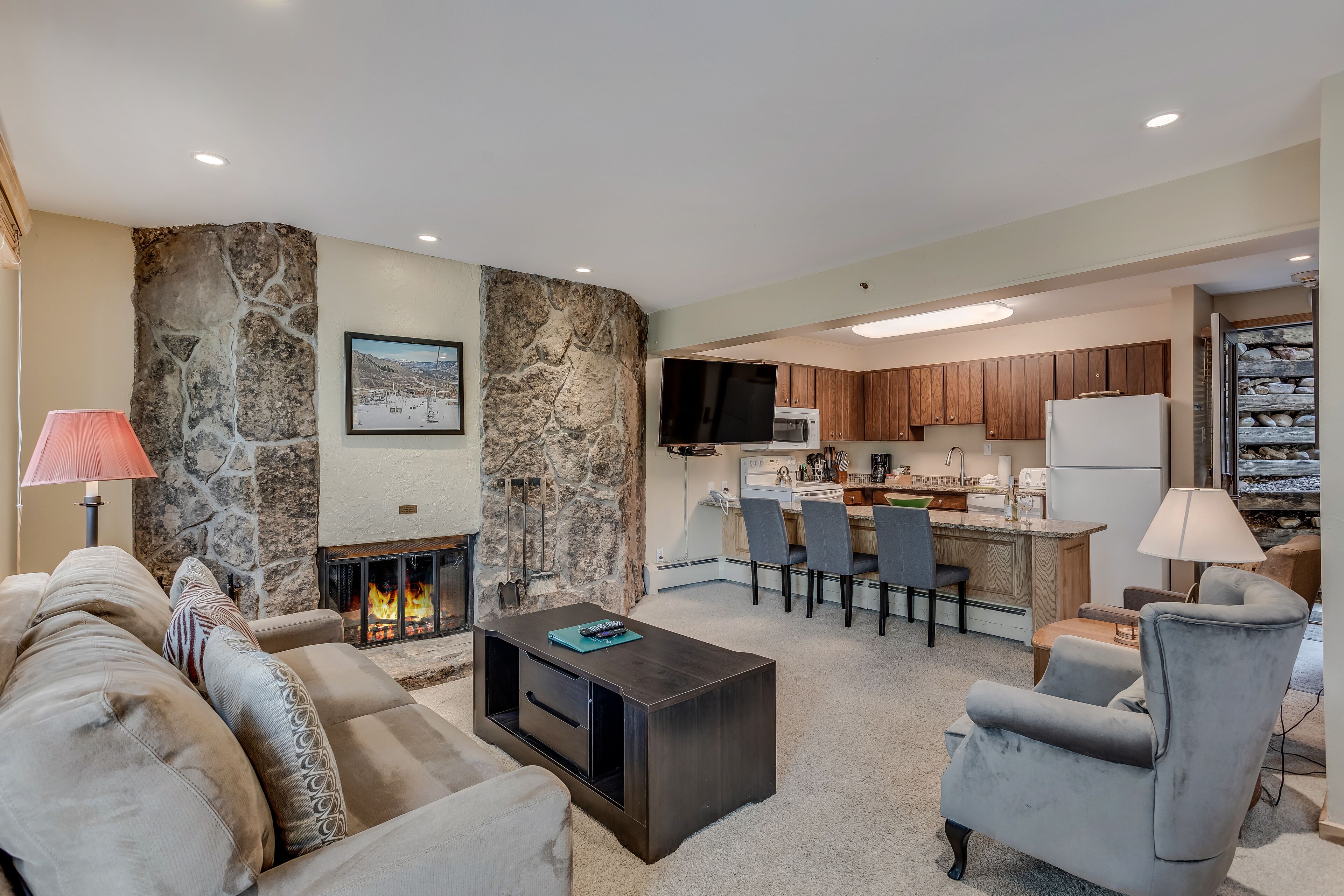 Laurelwood Condominiums Laurelwood Condominiums