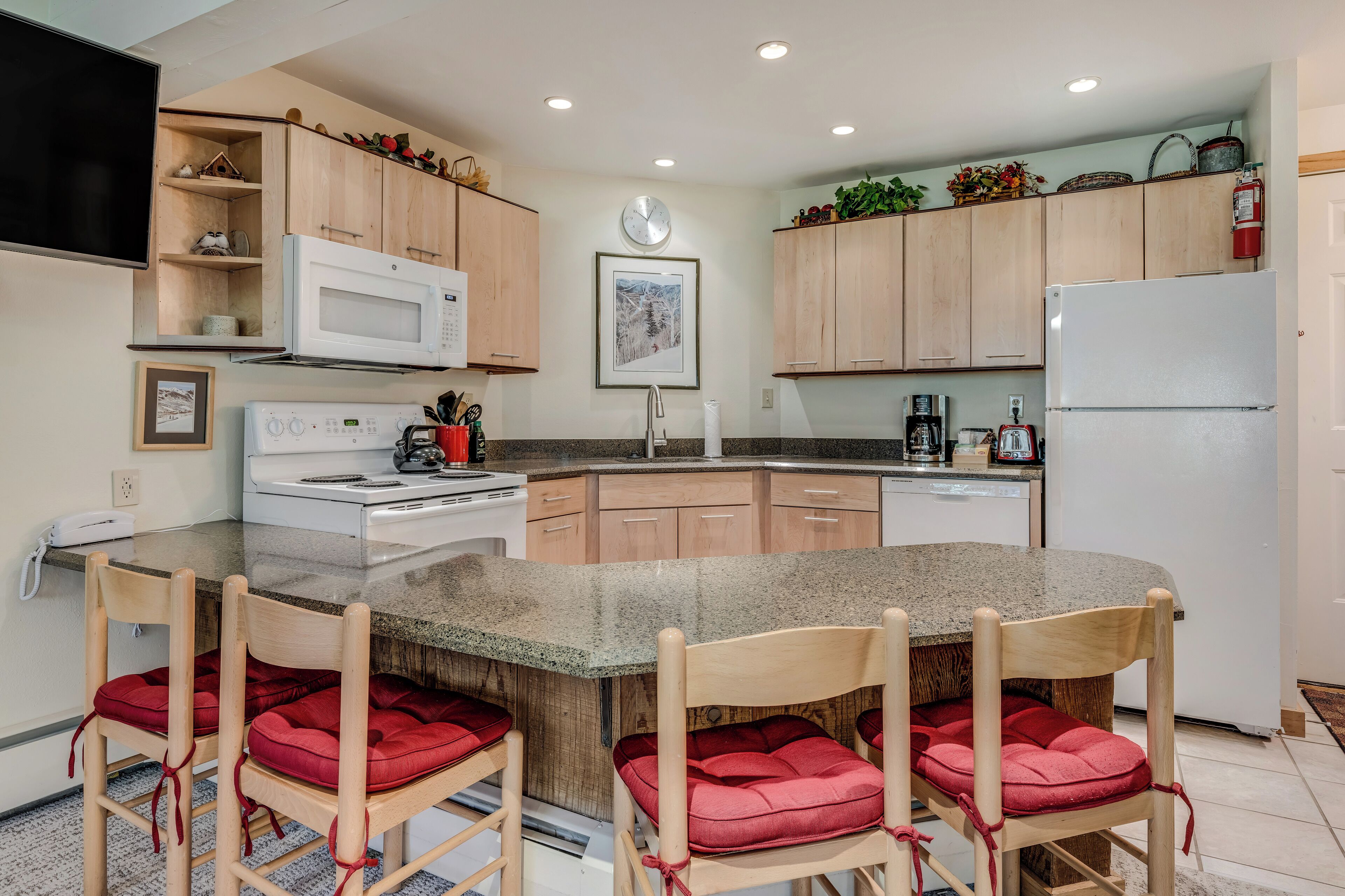 Laurelwood Condominiums Laurelwood Condominiums