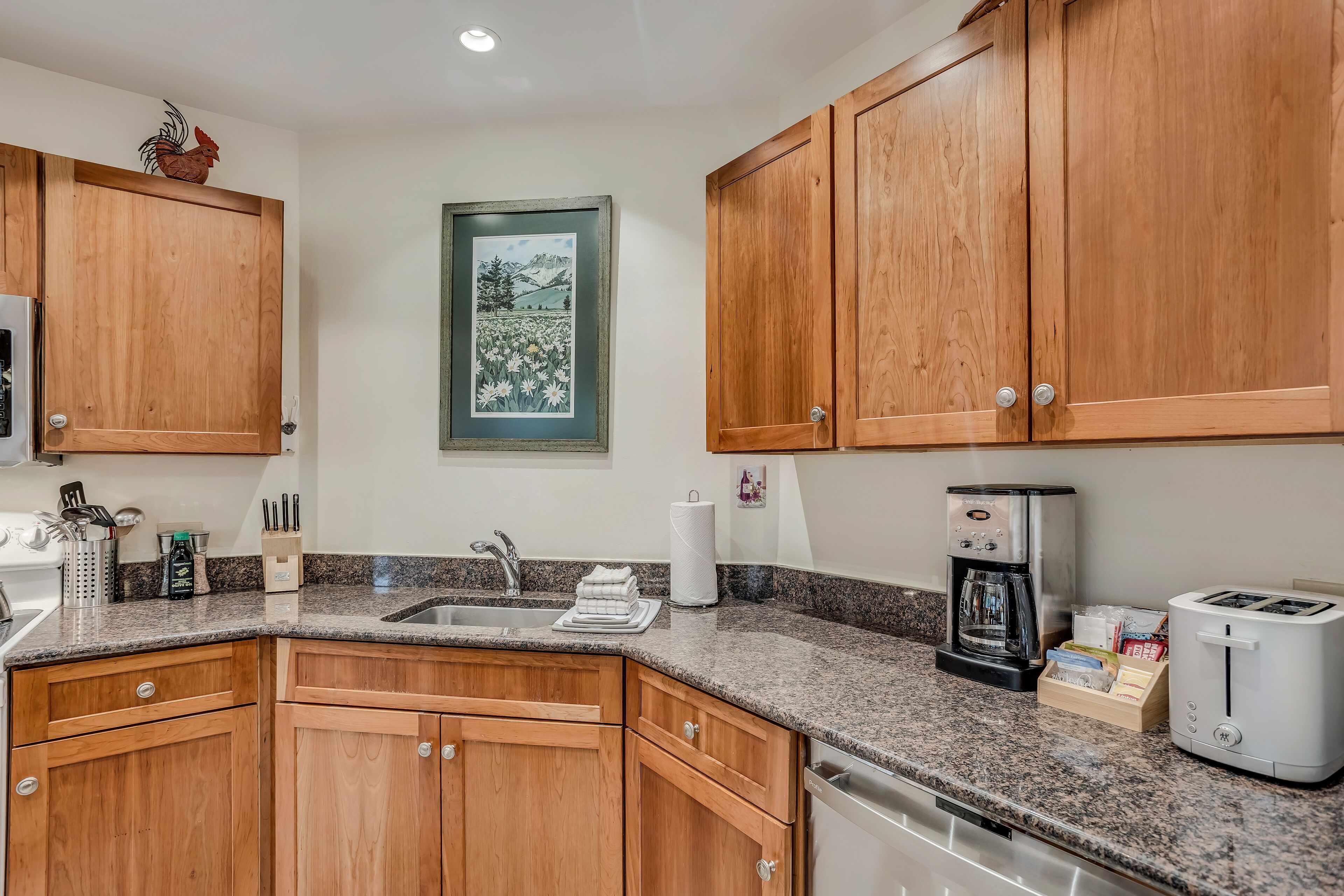 Laurelwood Condominiums Laurelwood Condominiums