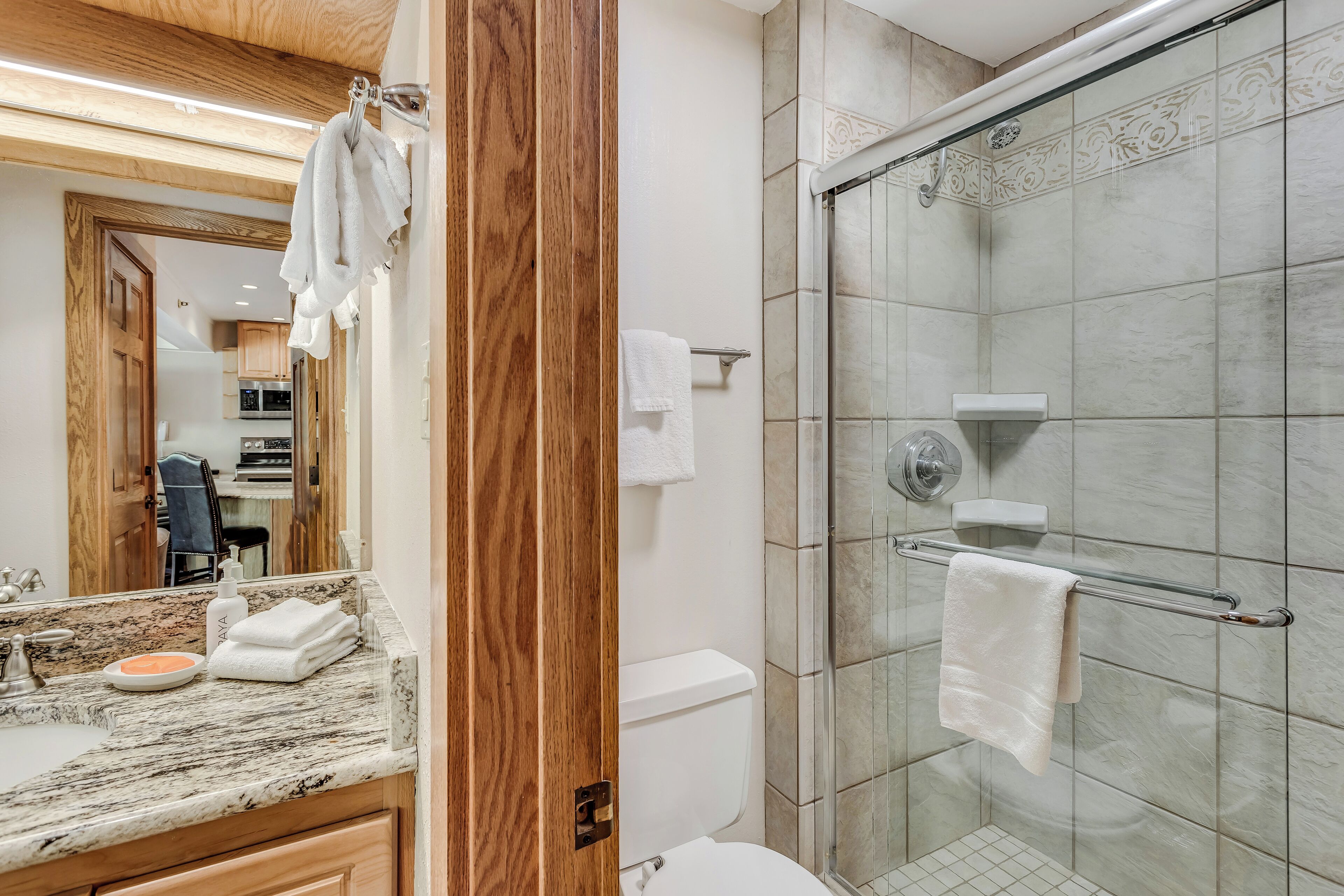 Laurelwood Condominiums Laurelwood Condominiums