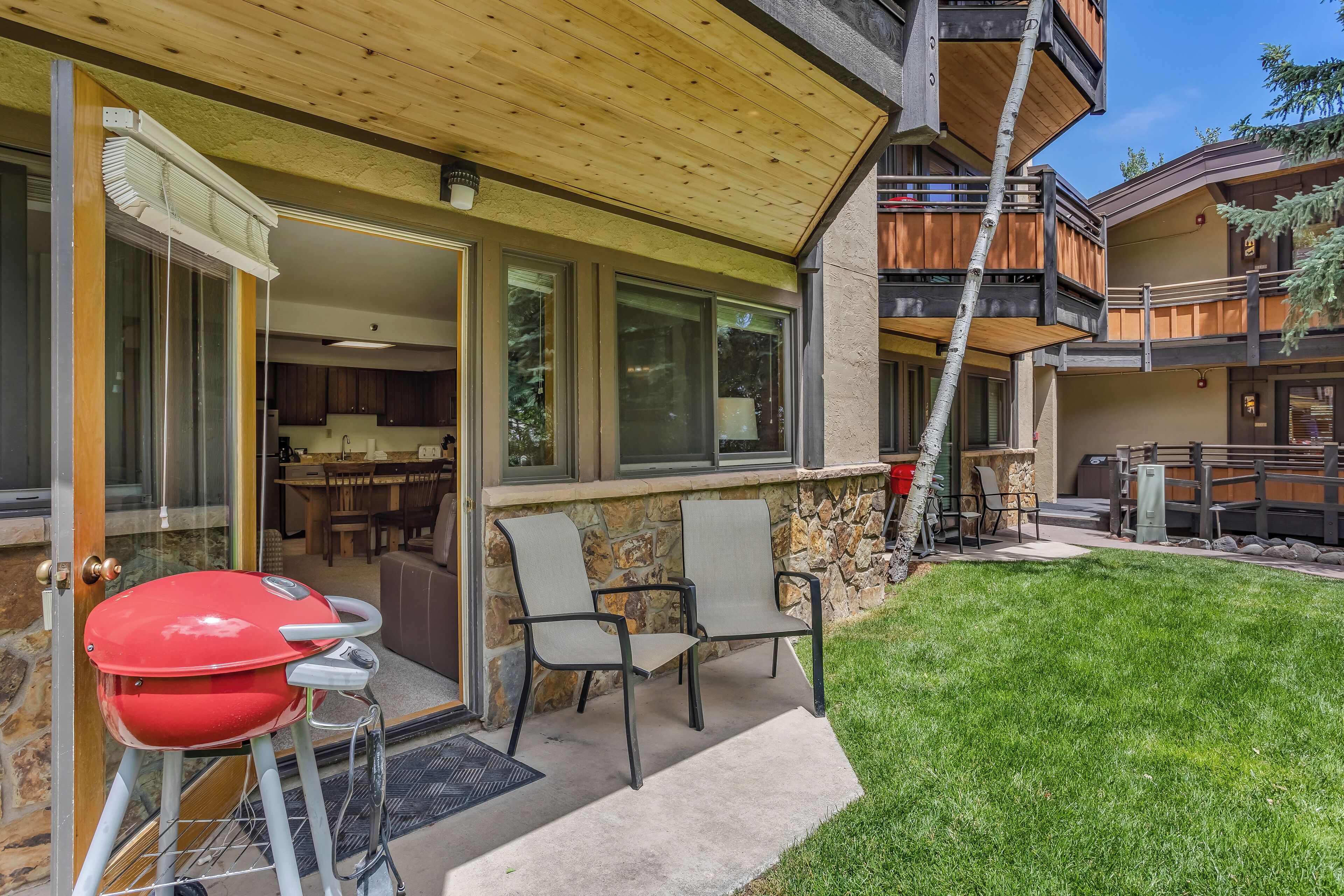 Laurelwood Condominiums Laurelwood Condominiums