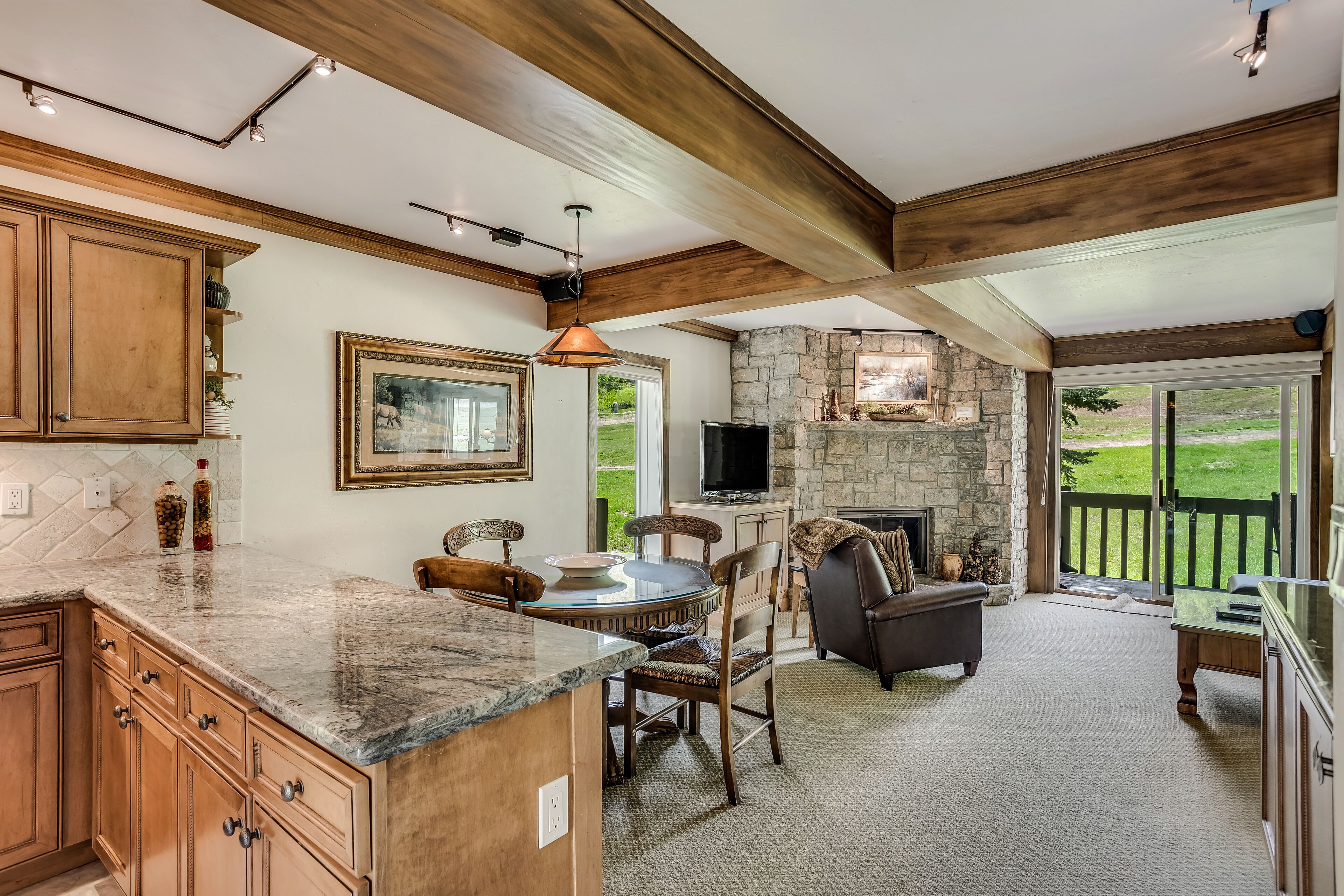 Laurelwood Condominiums Laurelwood Condominiums
