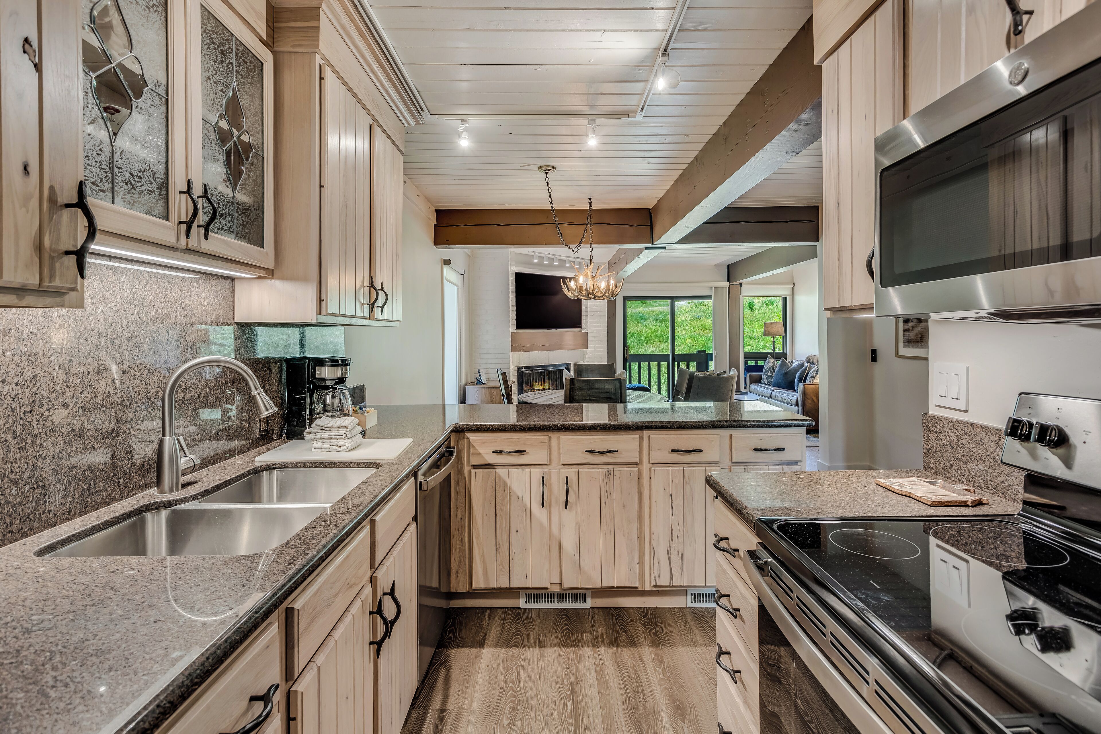 Laurelwood Condominiums Laurelwood Condominiums