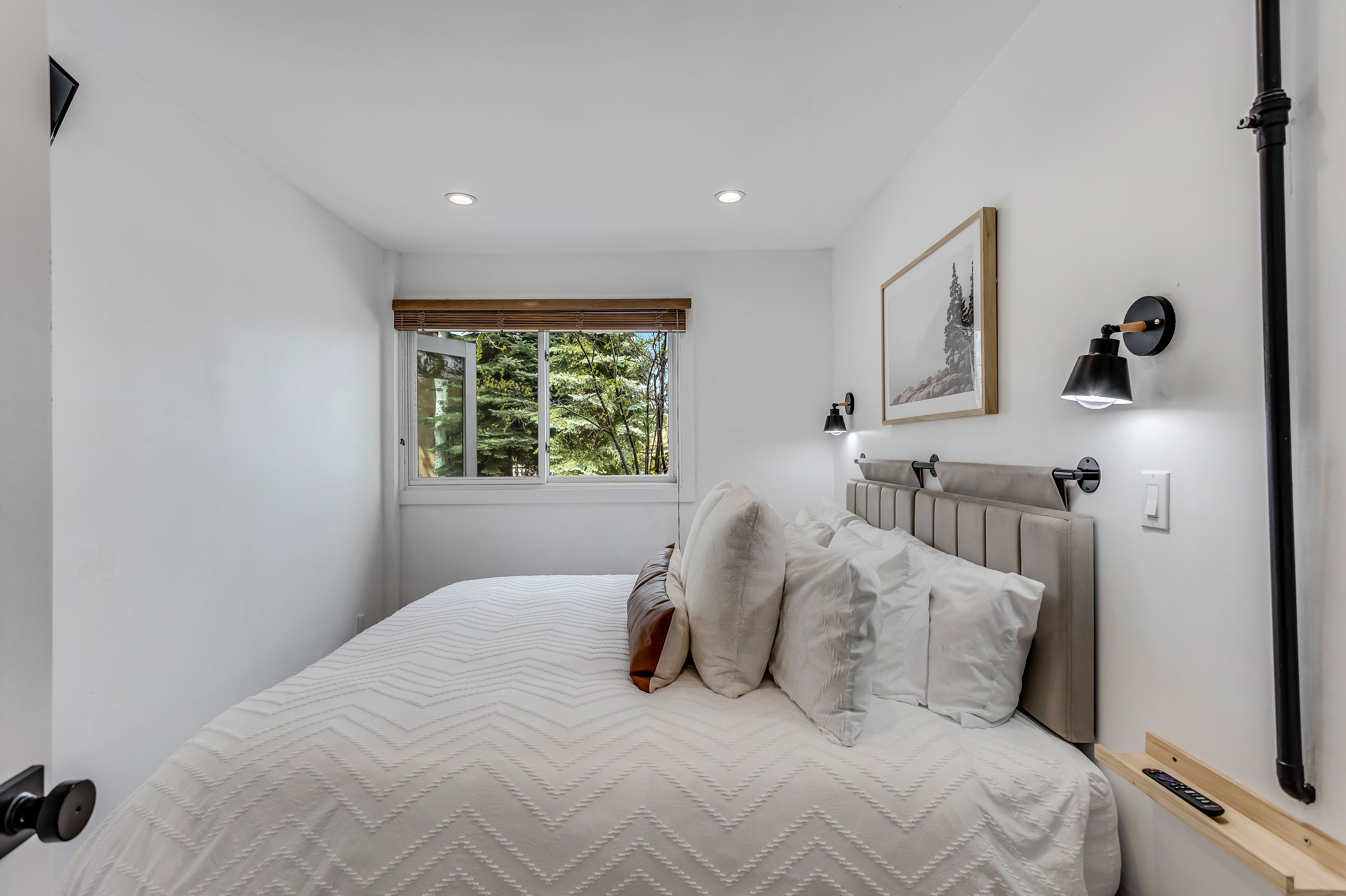 Laurelwood Condominiums Laurelwood Condominiums