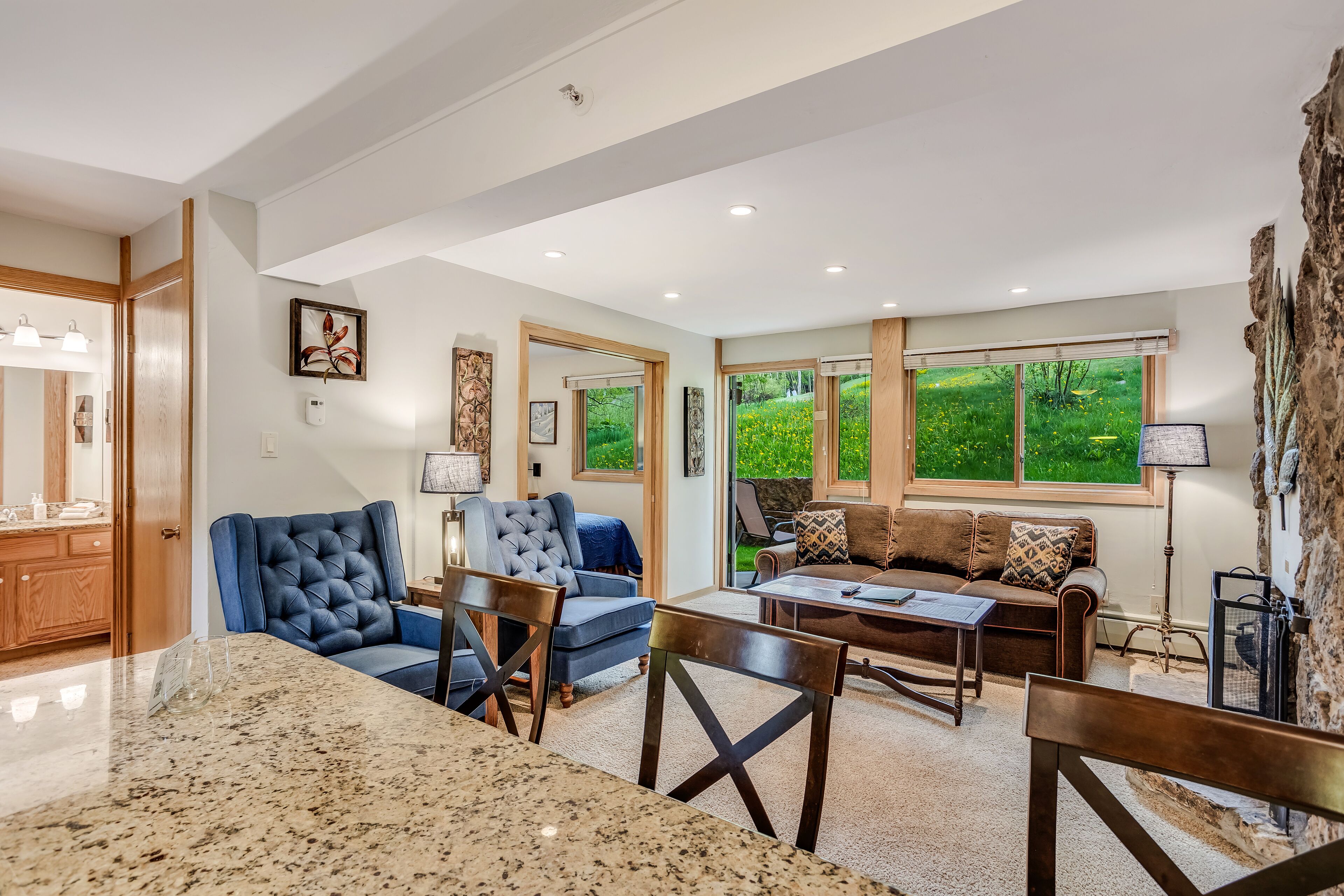 Laurelwood Condominiums Laurelwood Condominiums