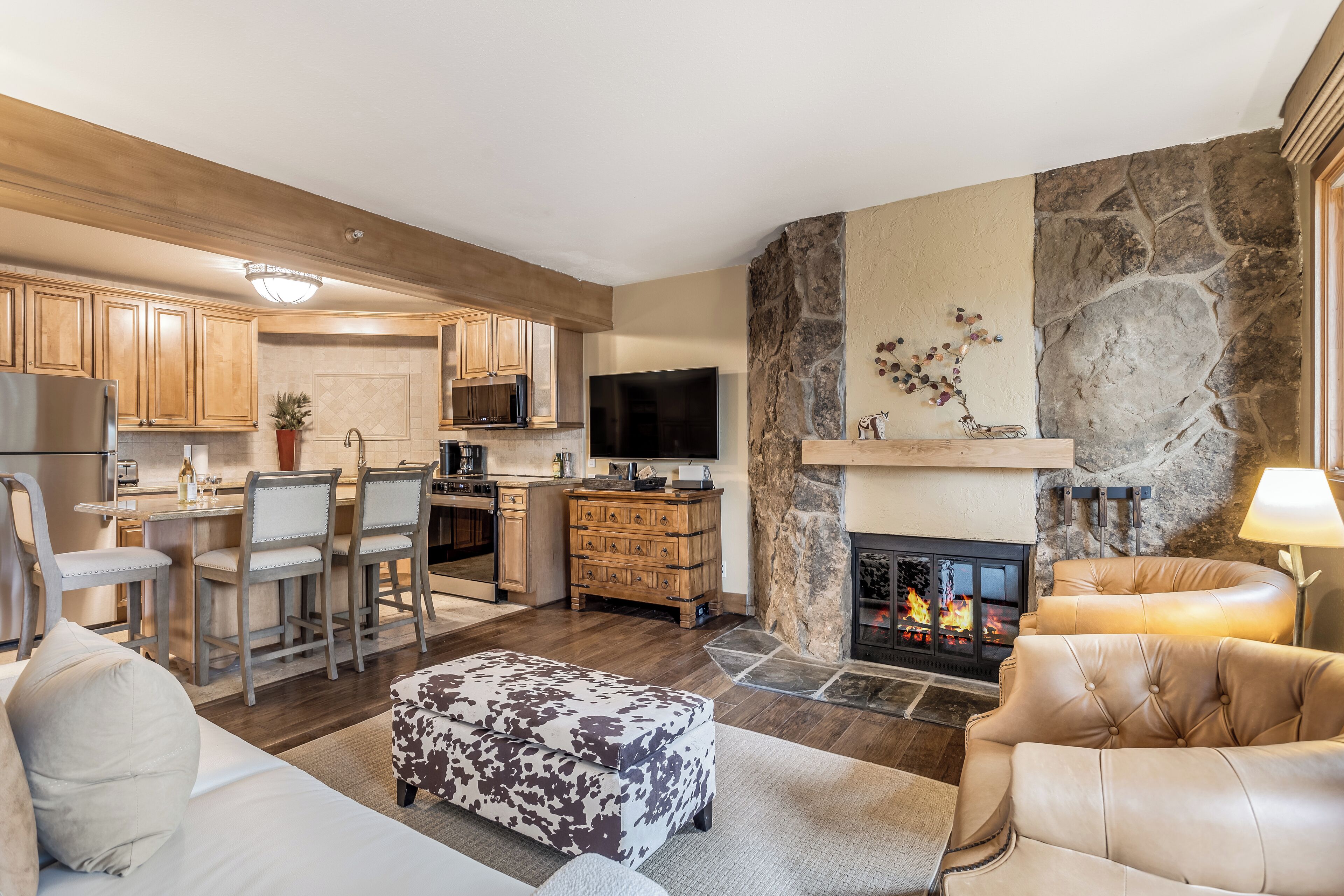 Laurelwood Condominiums Laurelwood Condominiums