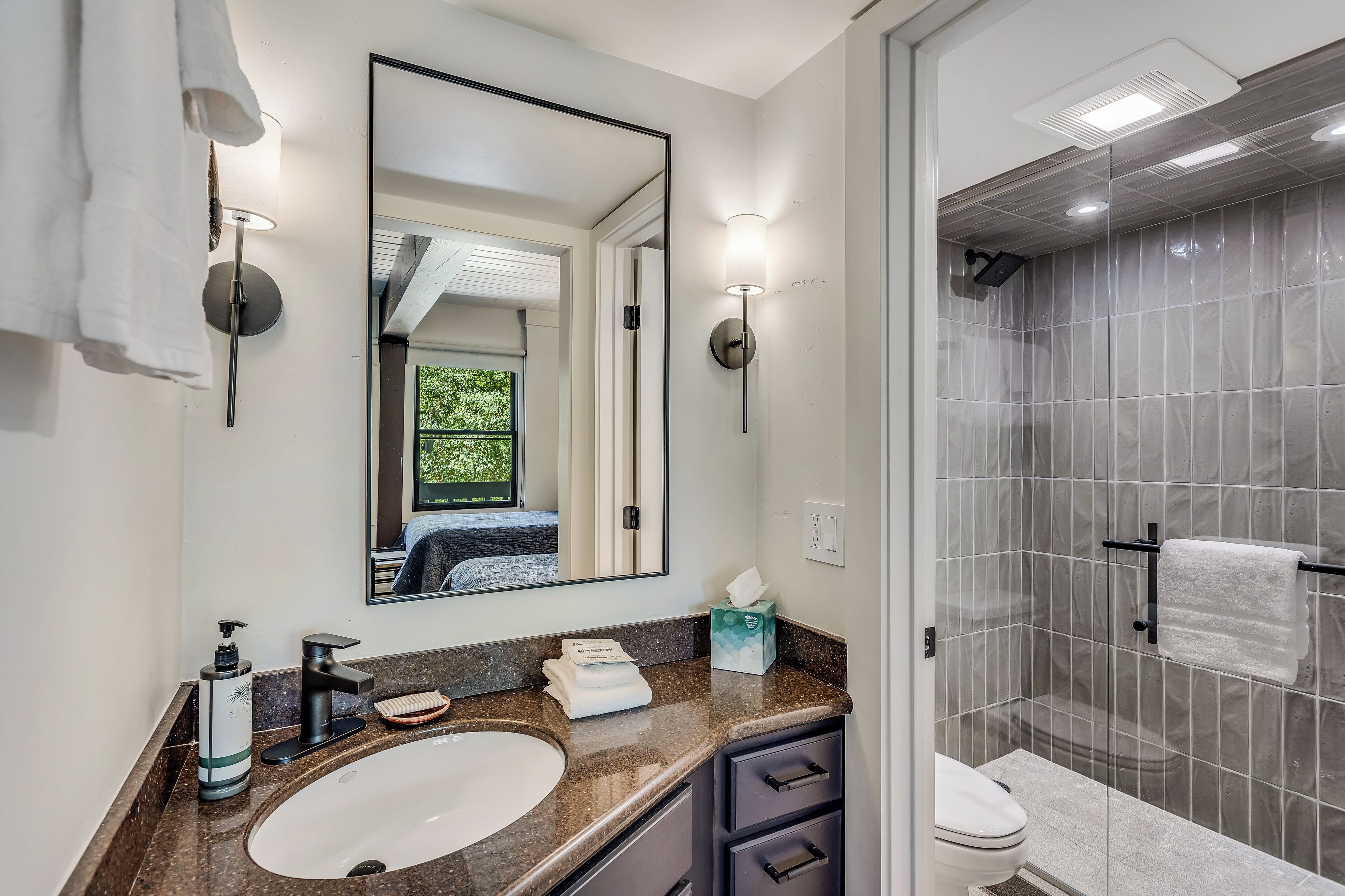 Laurelwood Condominiums Laurelwood Condominiums