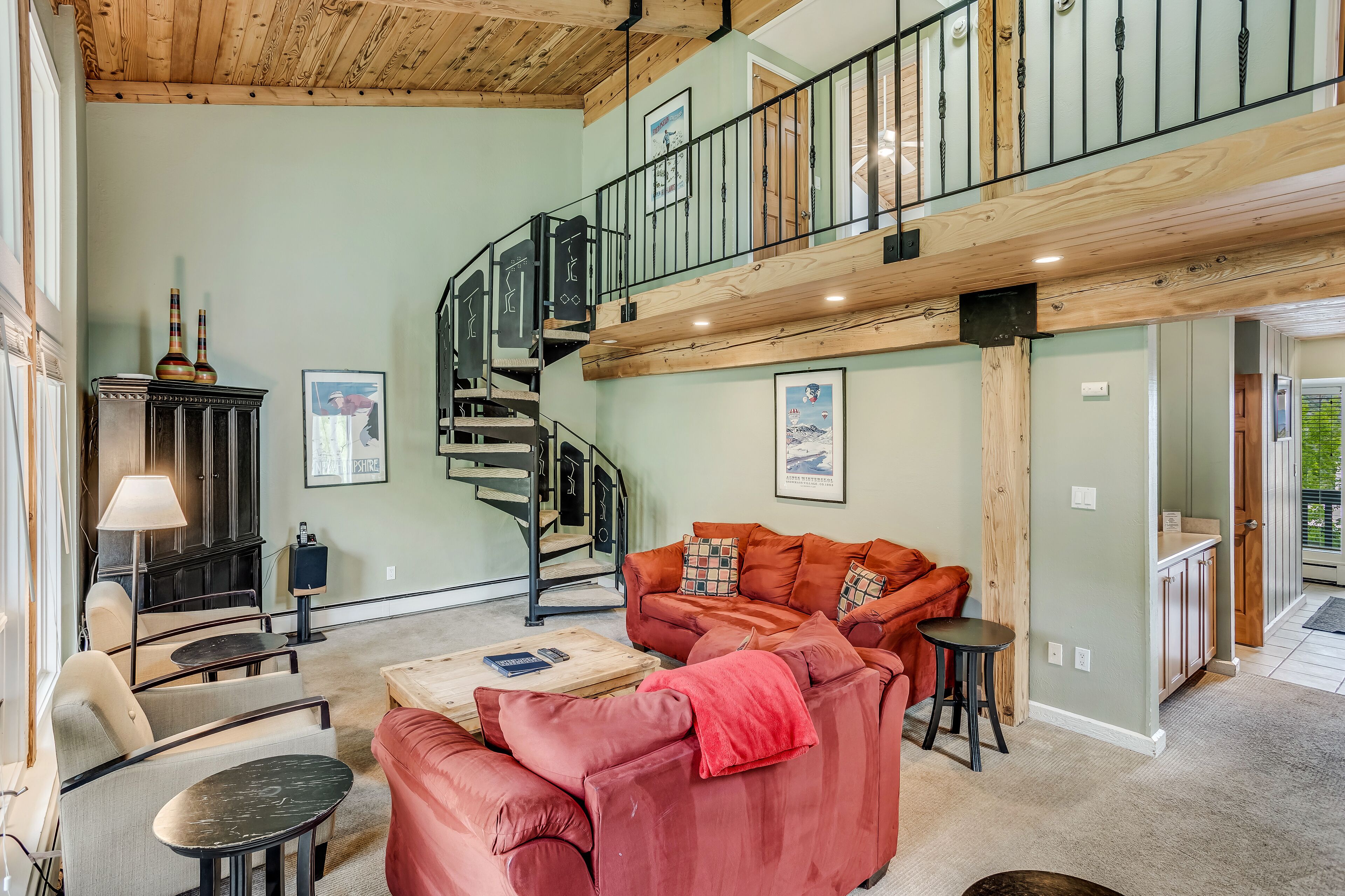 Laurelwood Condominiums Laurelwood Condominiums