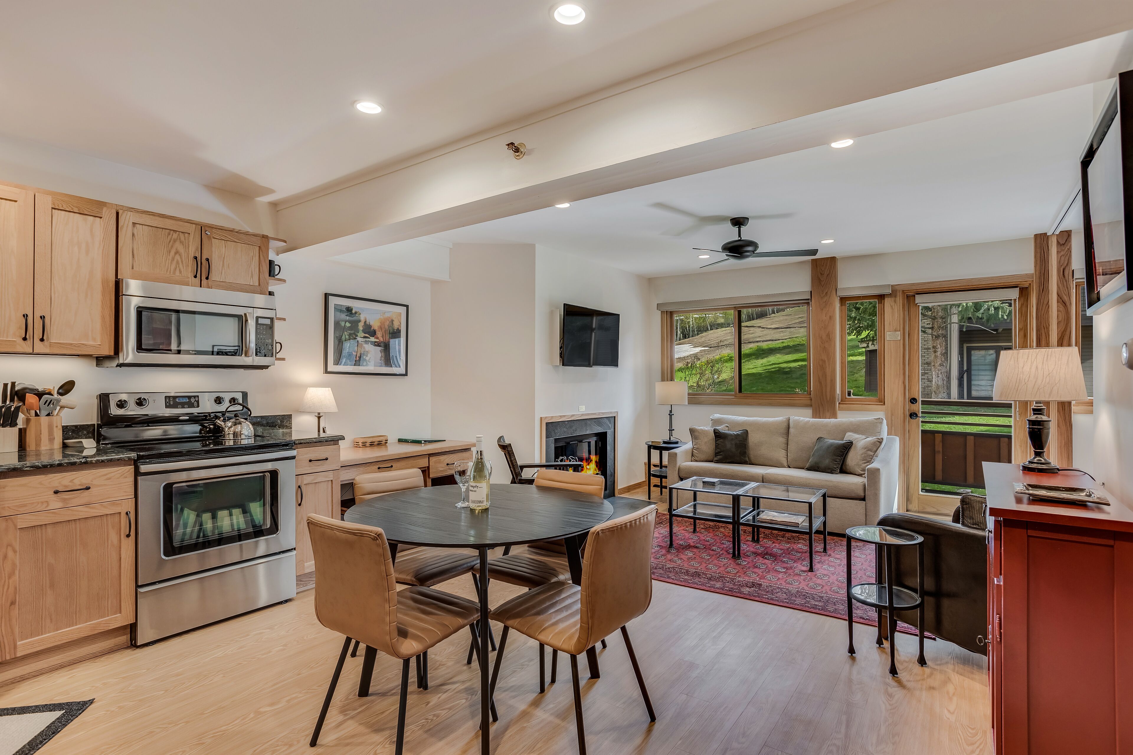 Laurelwood Condominiums Laurelwood Condominiums