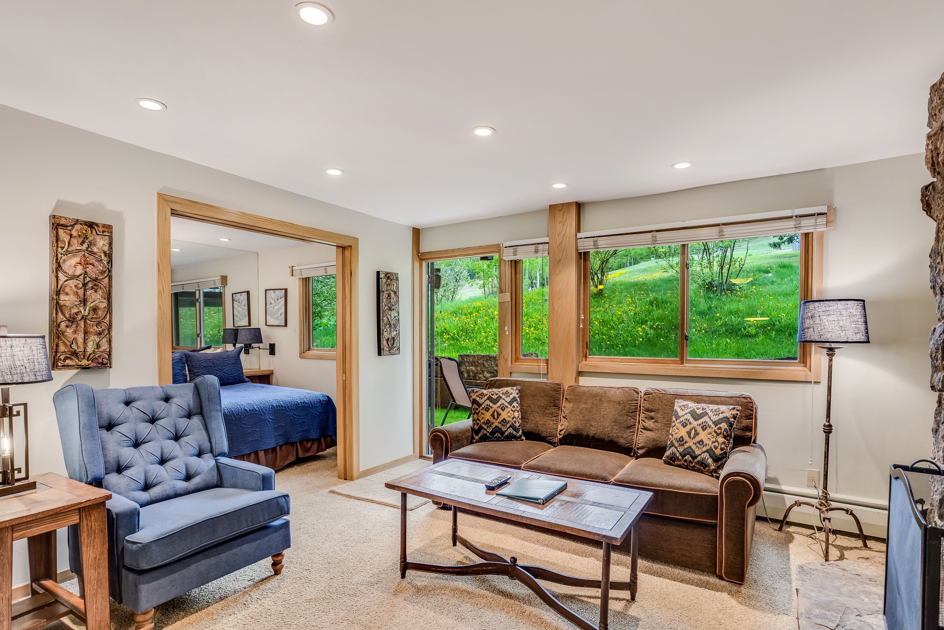 Laurelwood Condominiums Laurelwood Condominiums