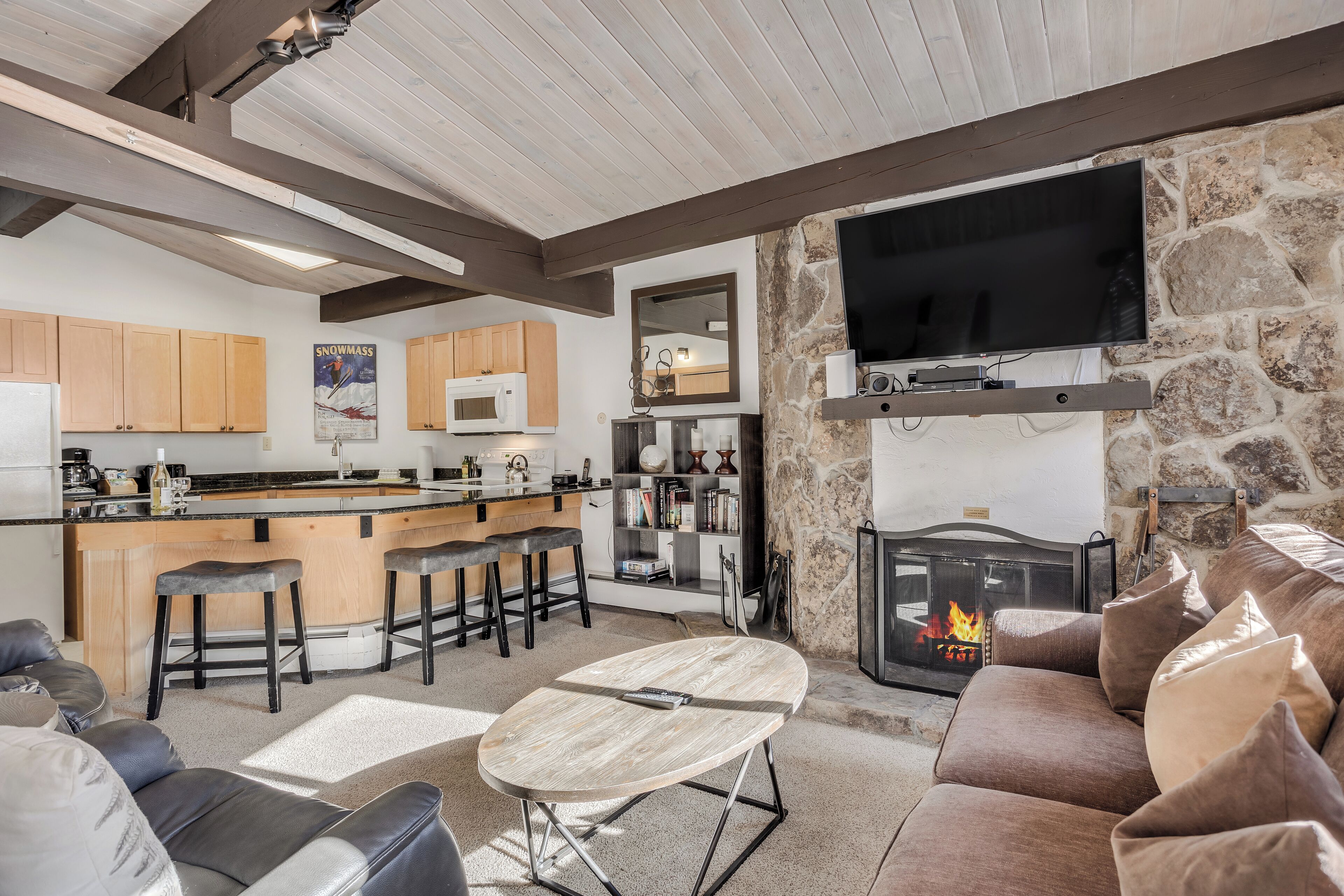 Laurelwood Condominiums Laurelwood Condominiums