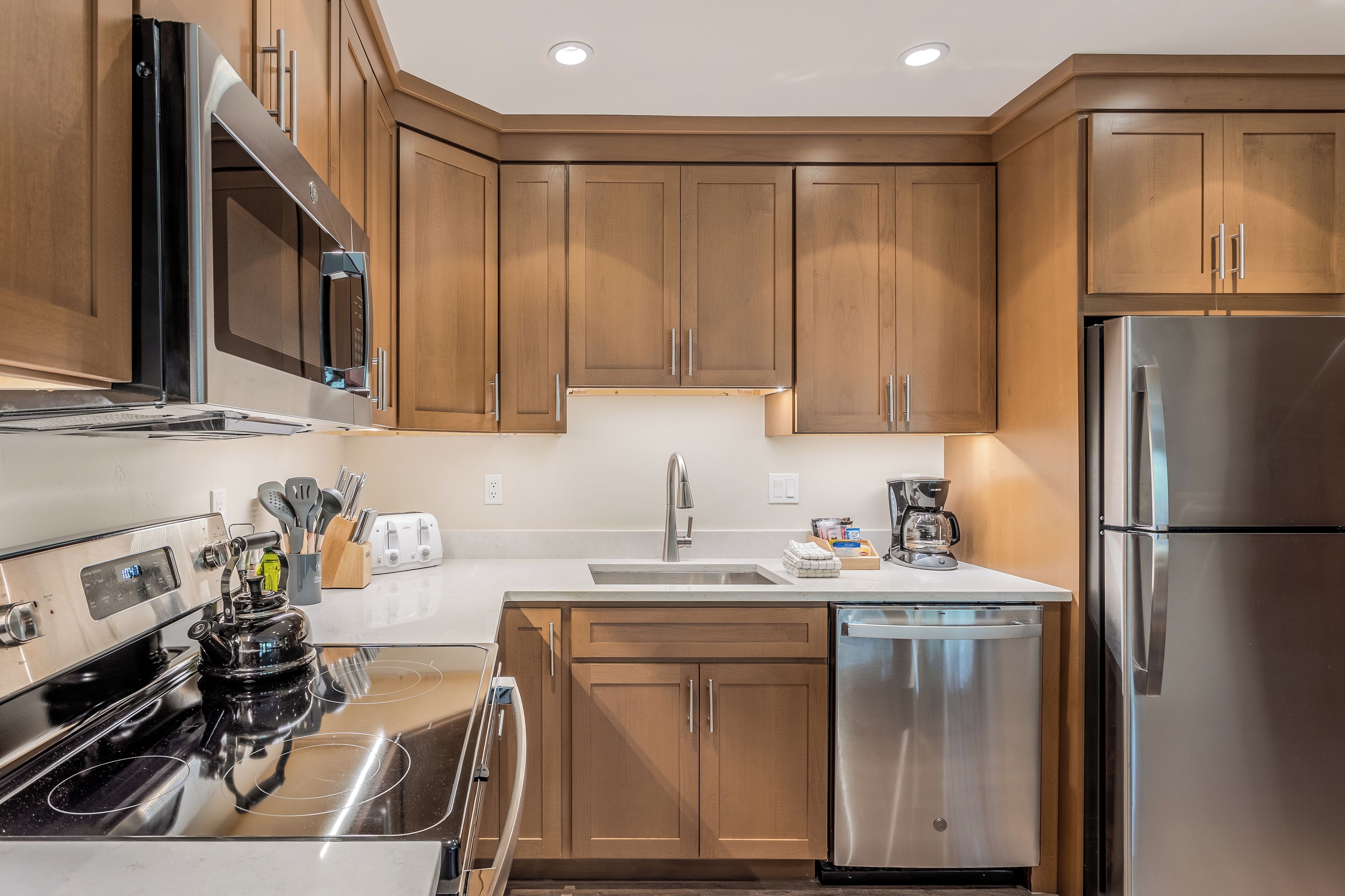 Laurelwood Condominiums Laurelwood Condominiums