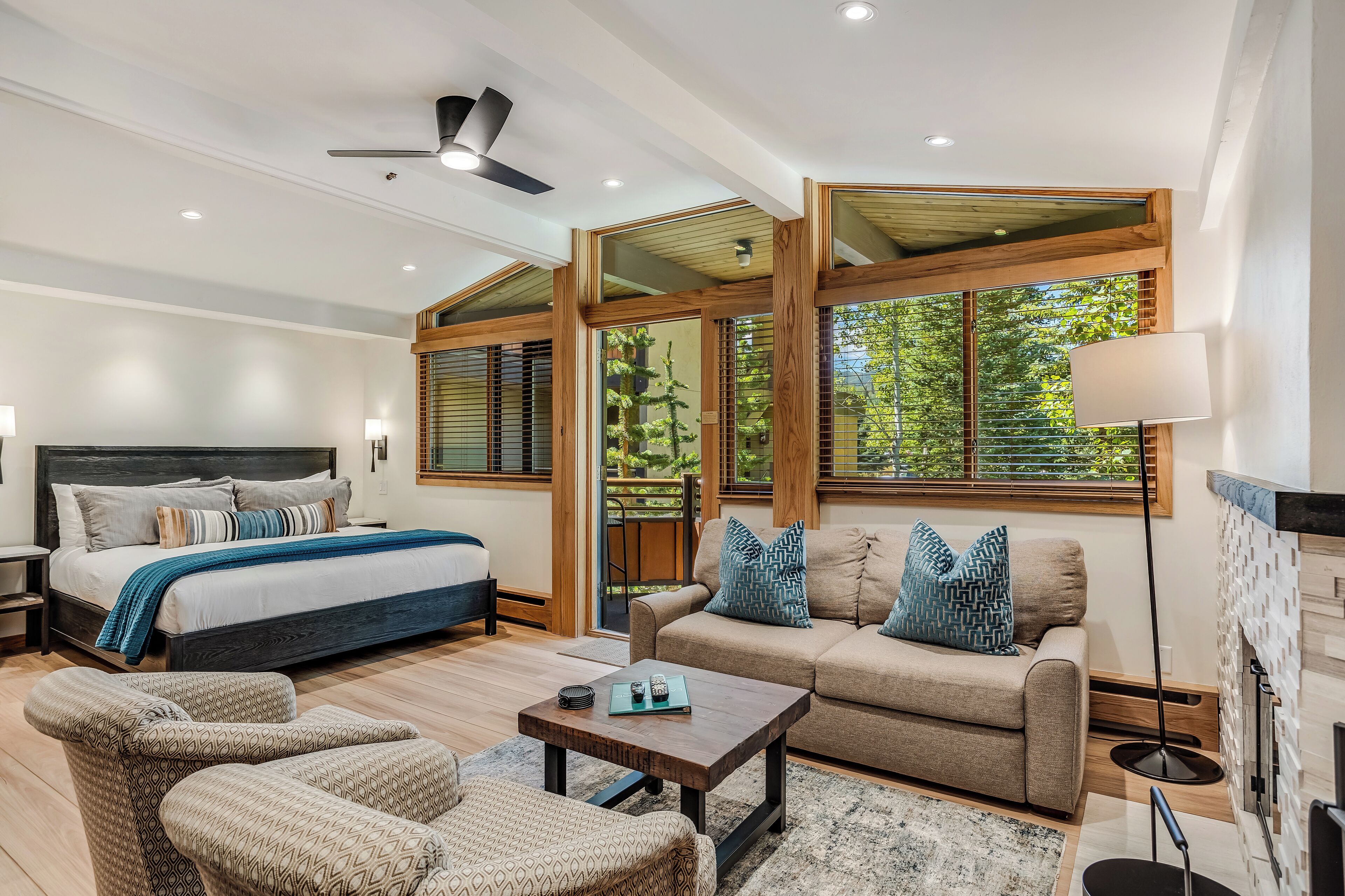 Laurelwood Condominiums Laurelwood Condominiums