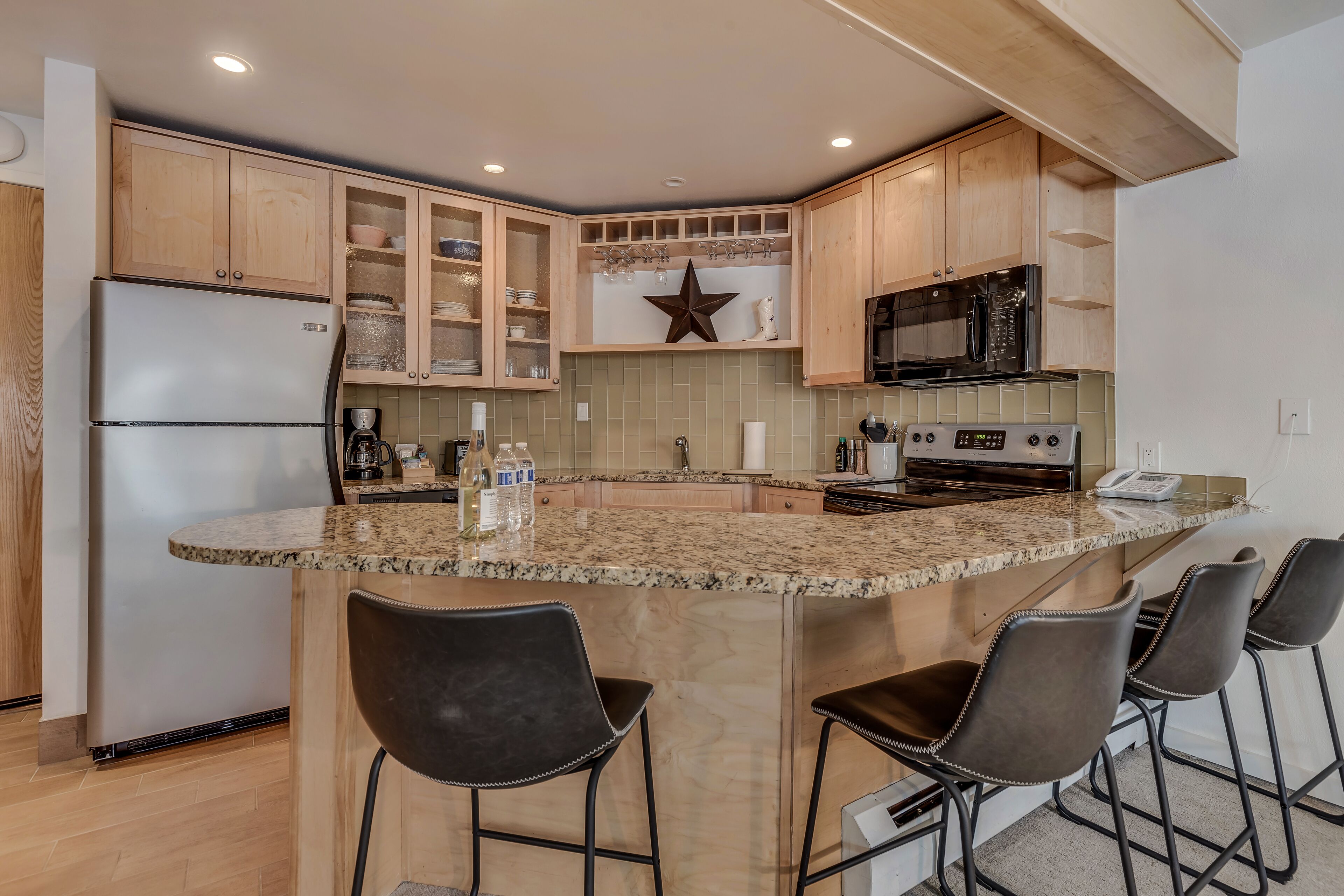 Laurelwood Condominiums Laurelwood Condominiums