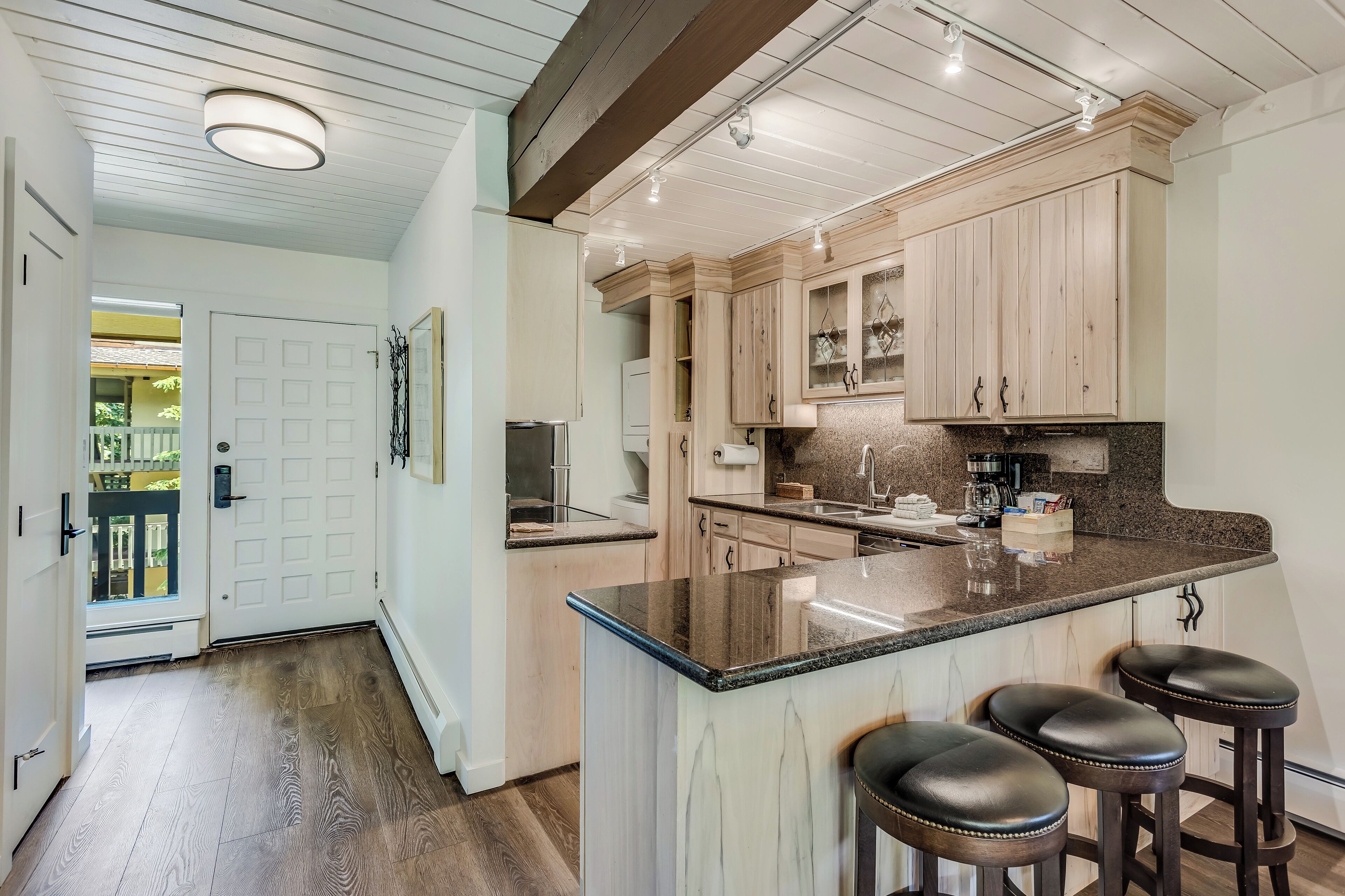 Laurelwood Condominiums Laurelwood Condominiums