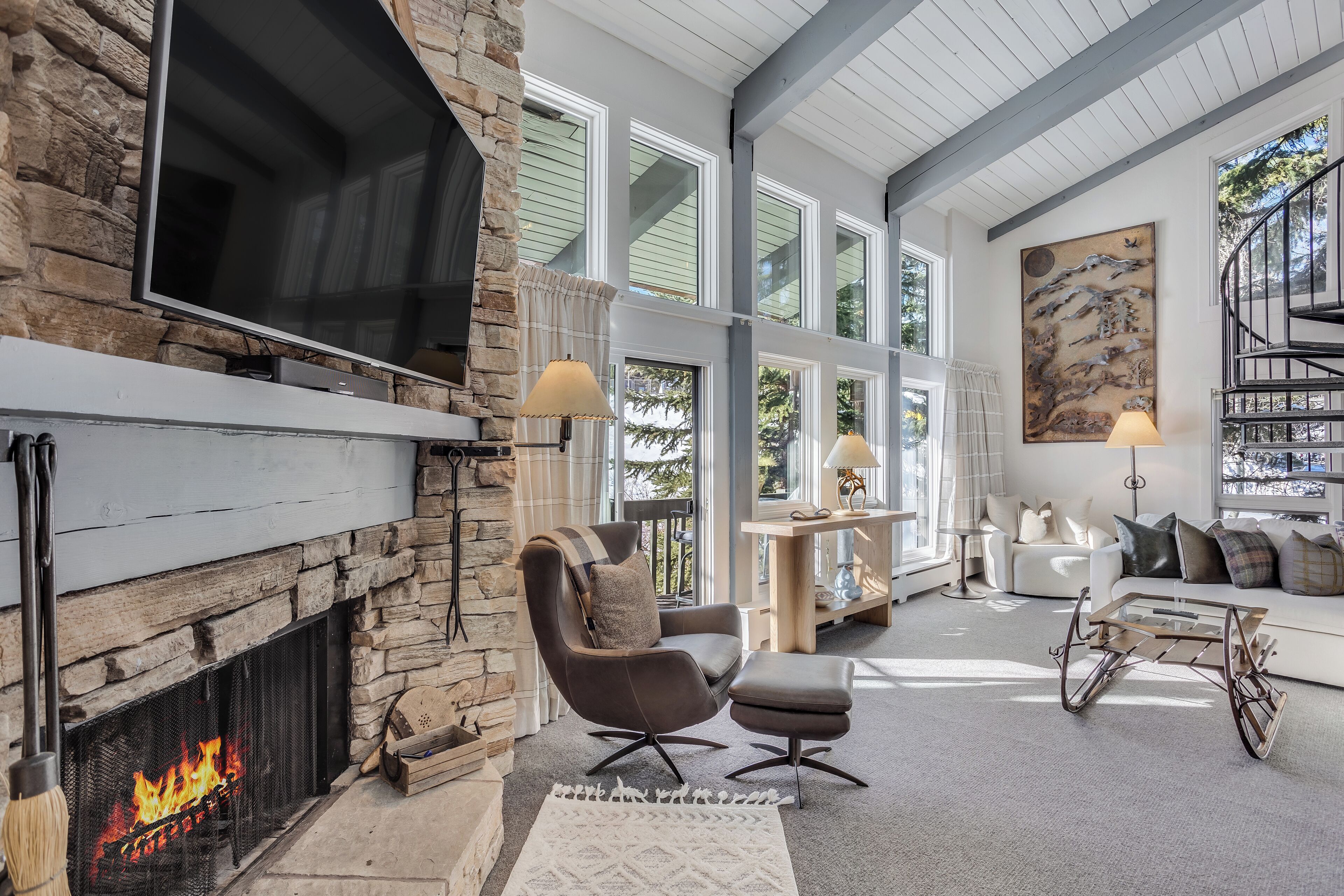 Laurelwood Condominiums Laurelwood Condominiums