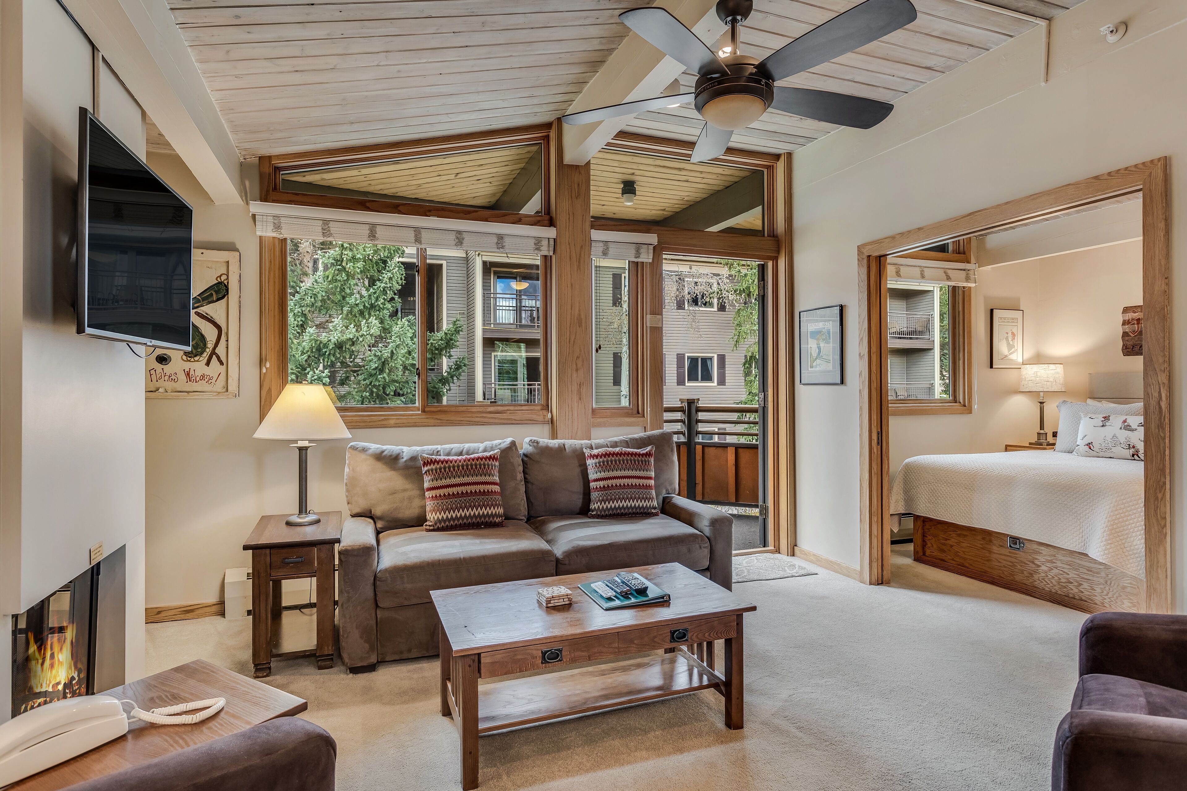 Laurelwood Condominiums Laurelwood Condominiums