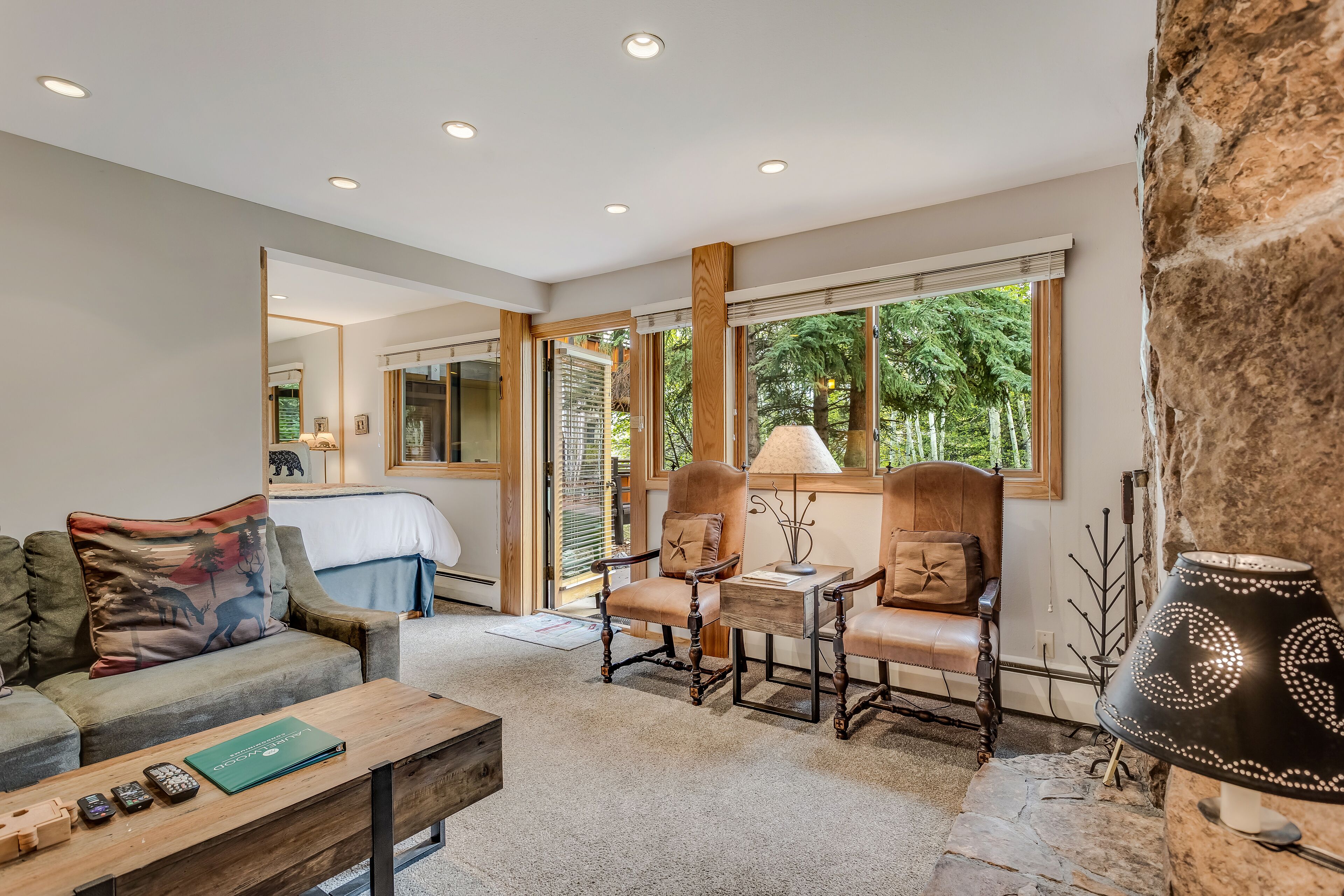Laurelwood Condominiums Laurelwood Condominiums