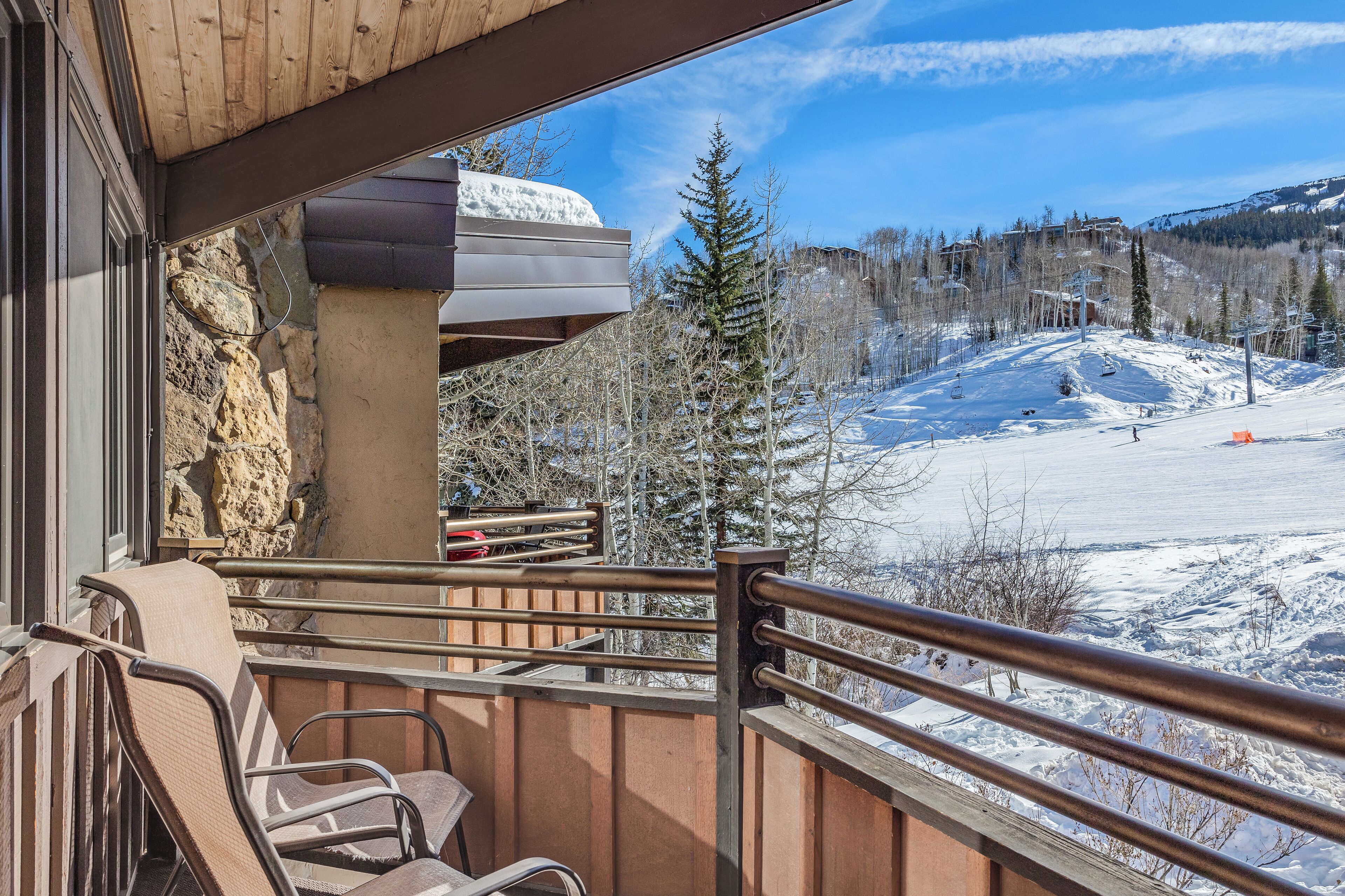Laurelwood Condominiums Laurelwood Condominiums