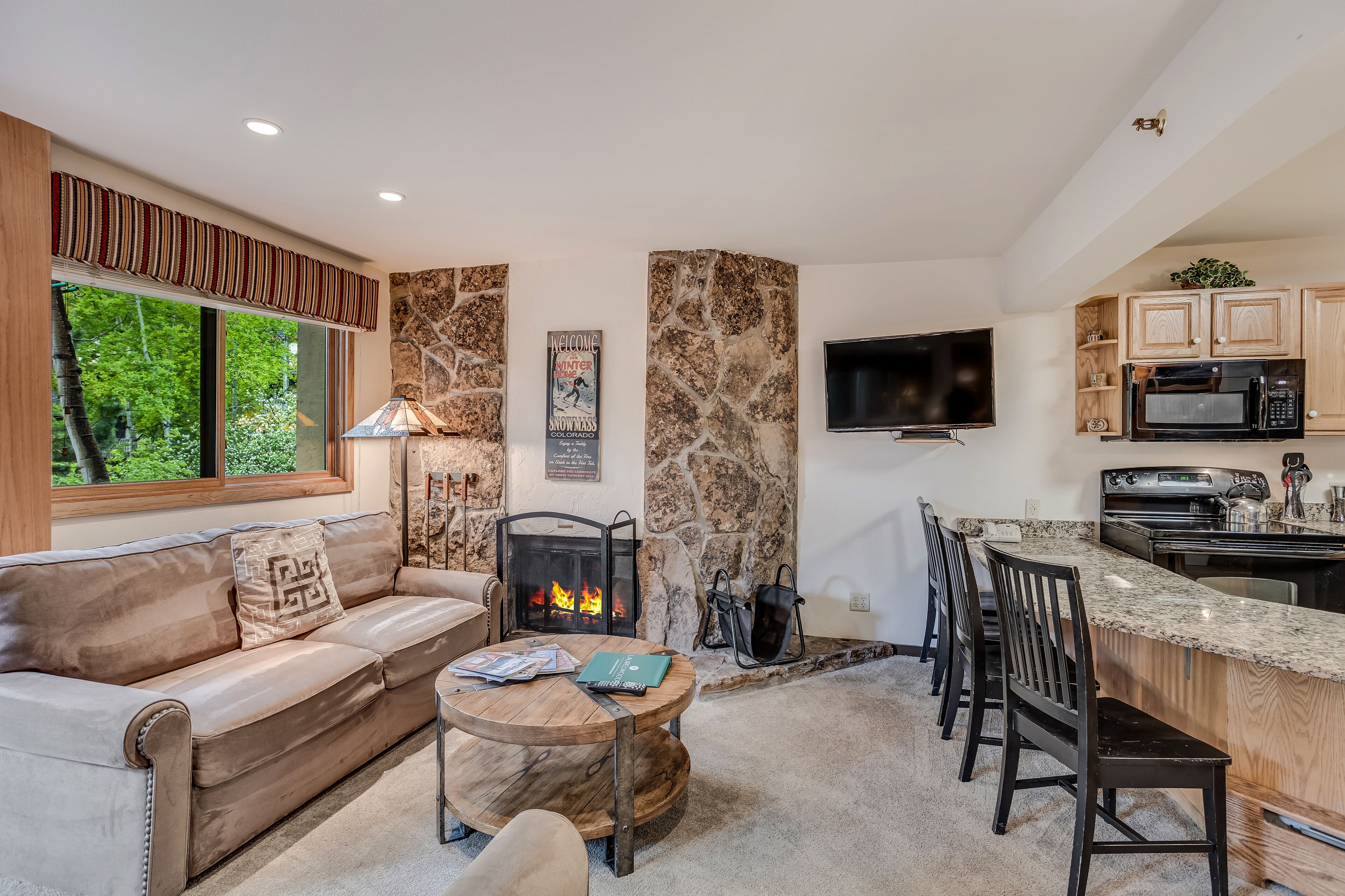 Laurelwood Condominiums Laurelwood Condominiums