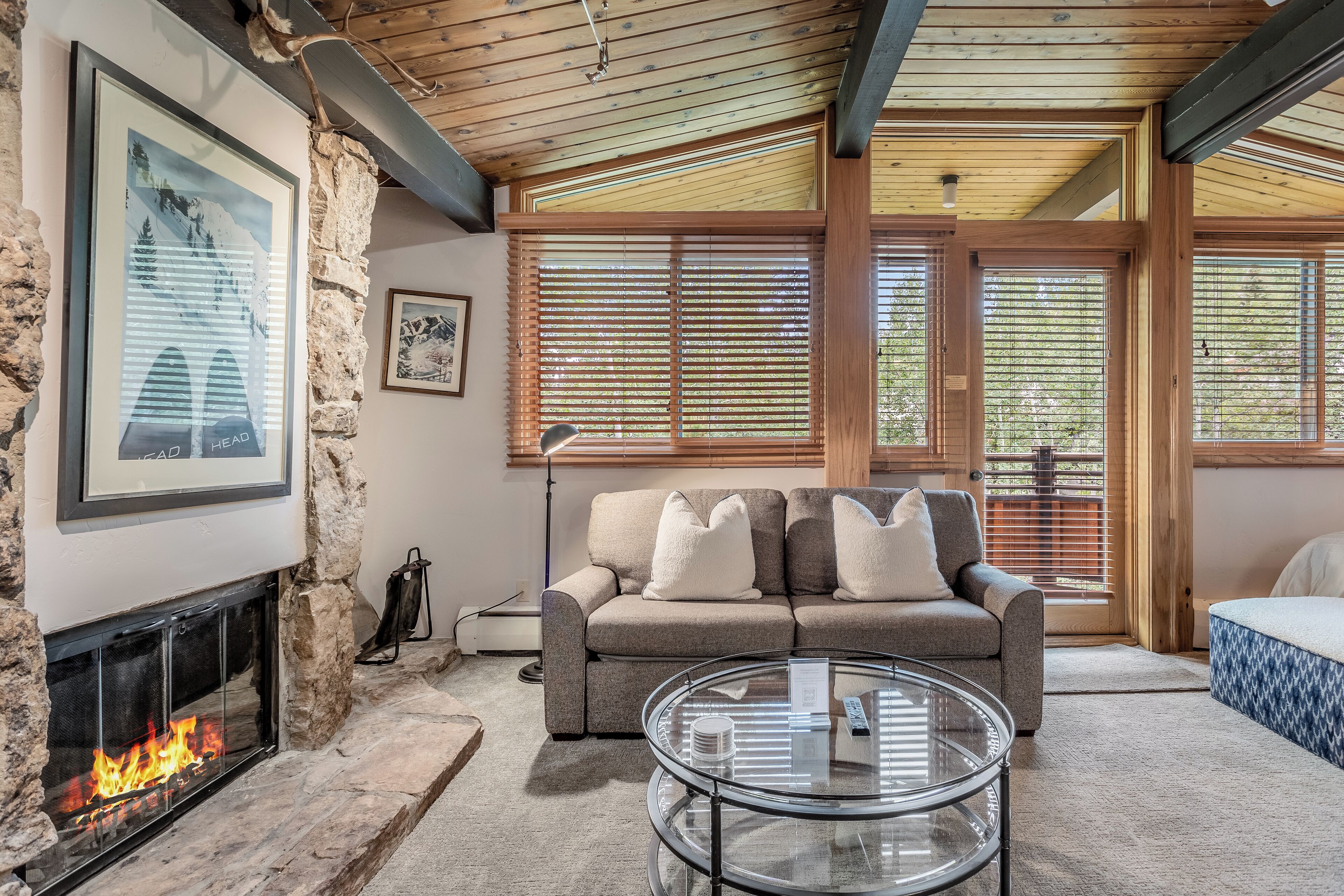 Laurelwood Condominiums Laurelwood Condominiums