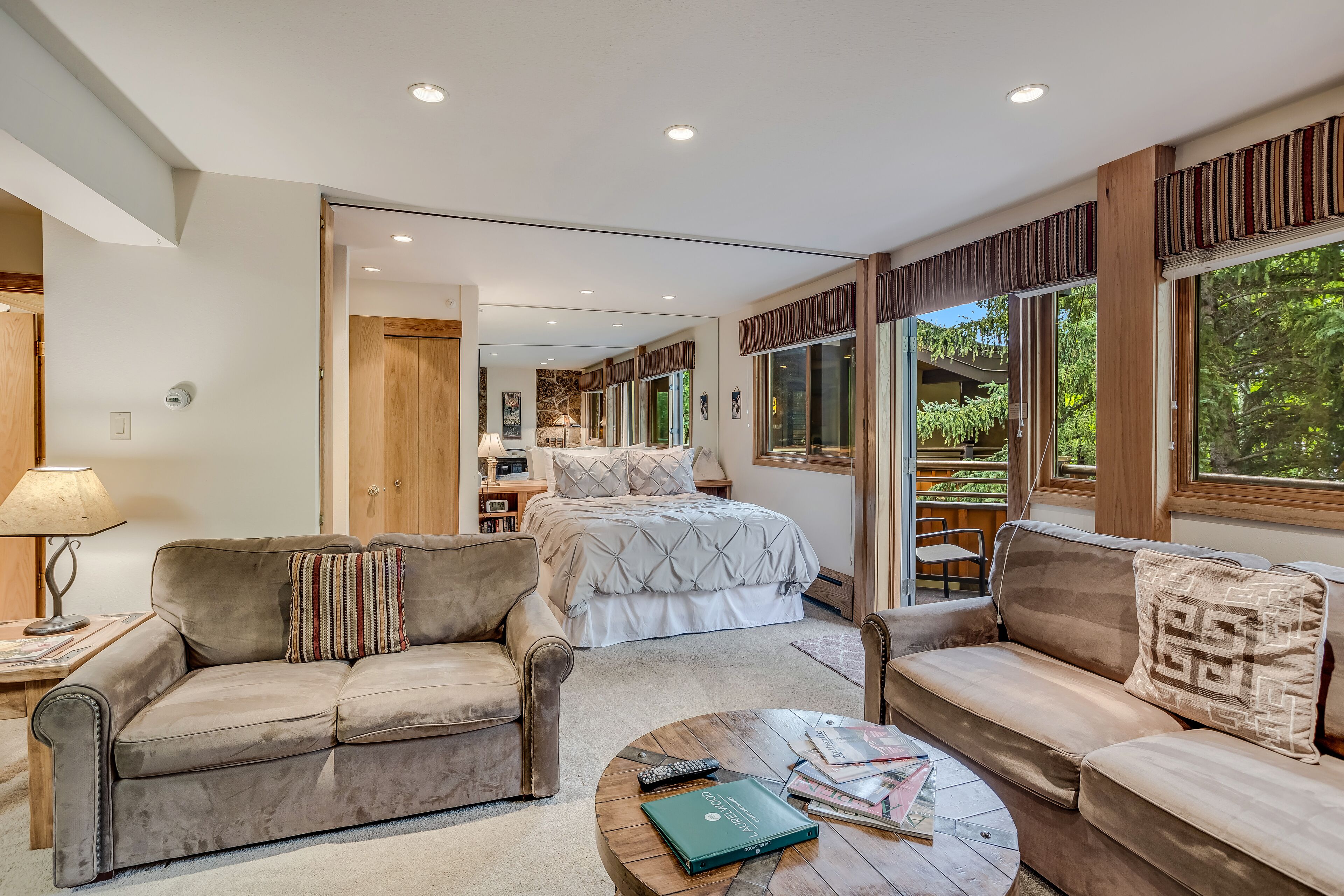 Laurelwood Condominiums Laurelwood Condominiums