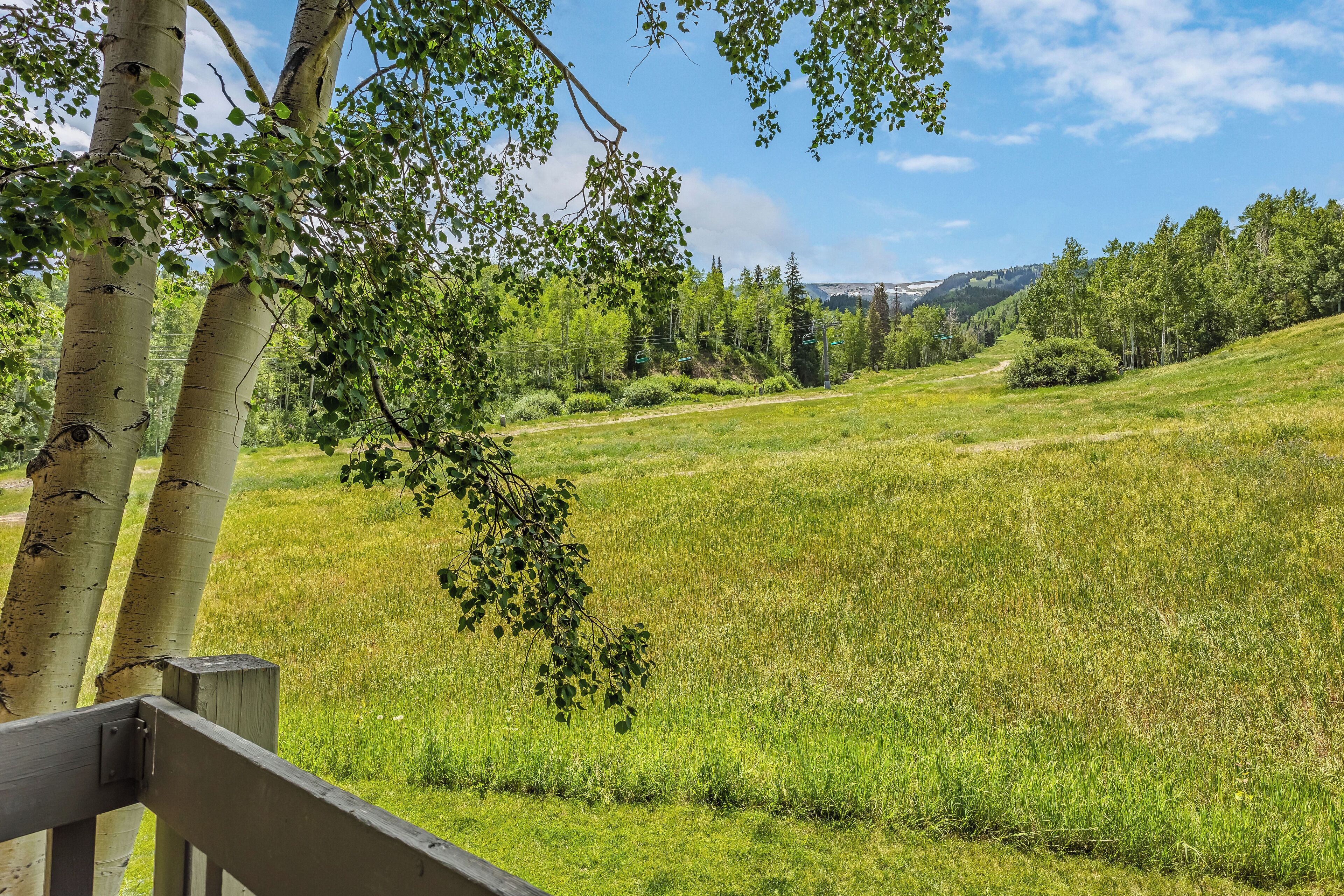 Laurelwood Condominiums Laurelwood Condominiums