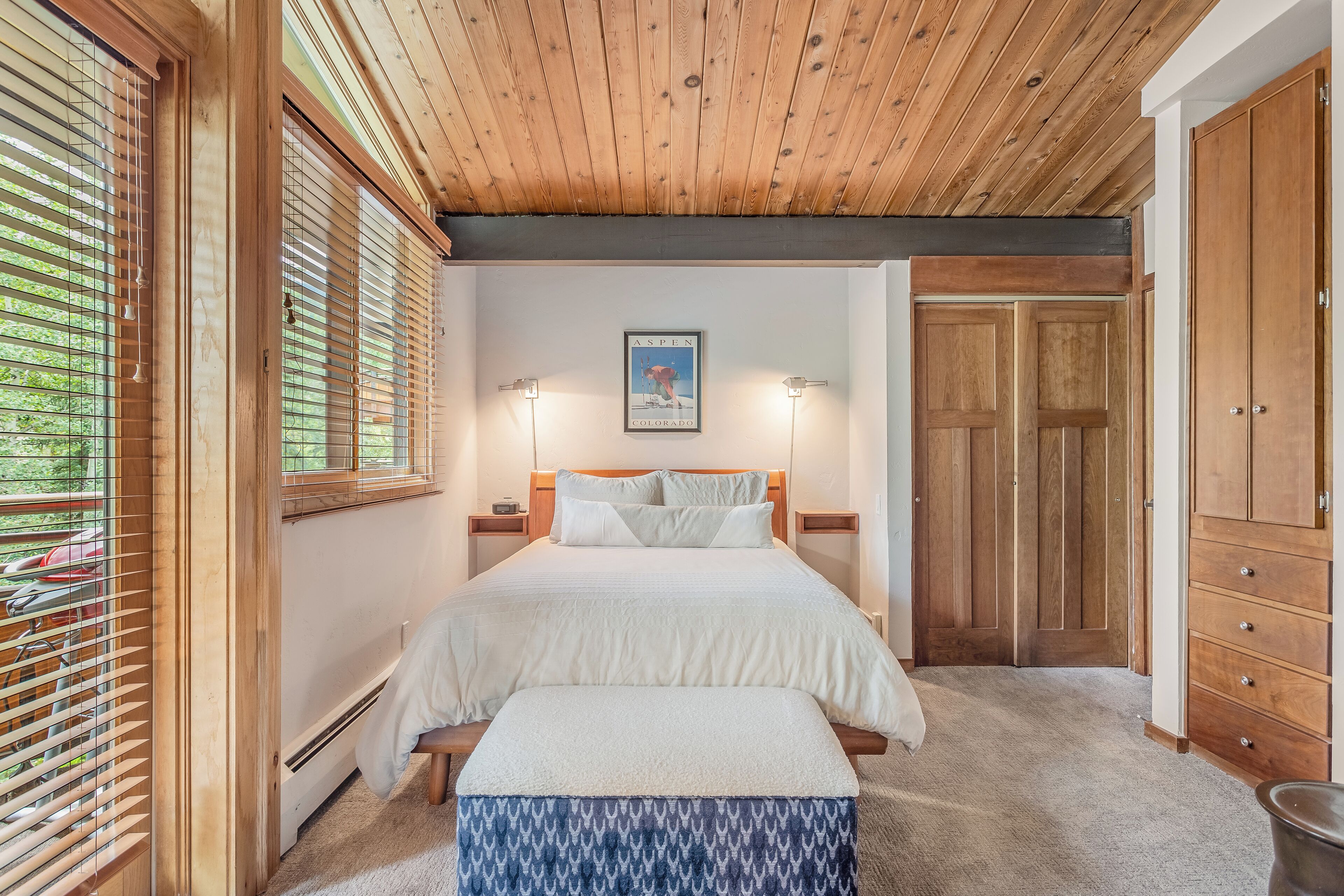 Laurelwood Condominiums Laurelwood Condominiums