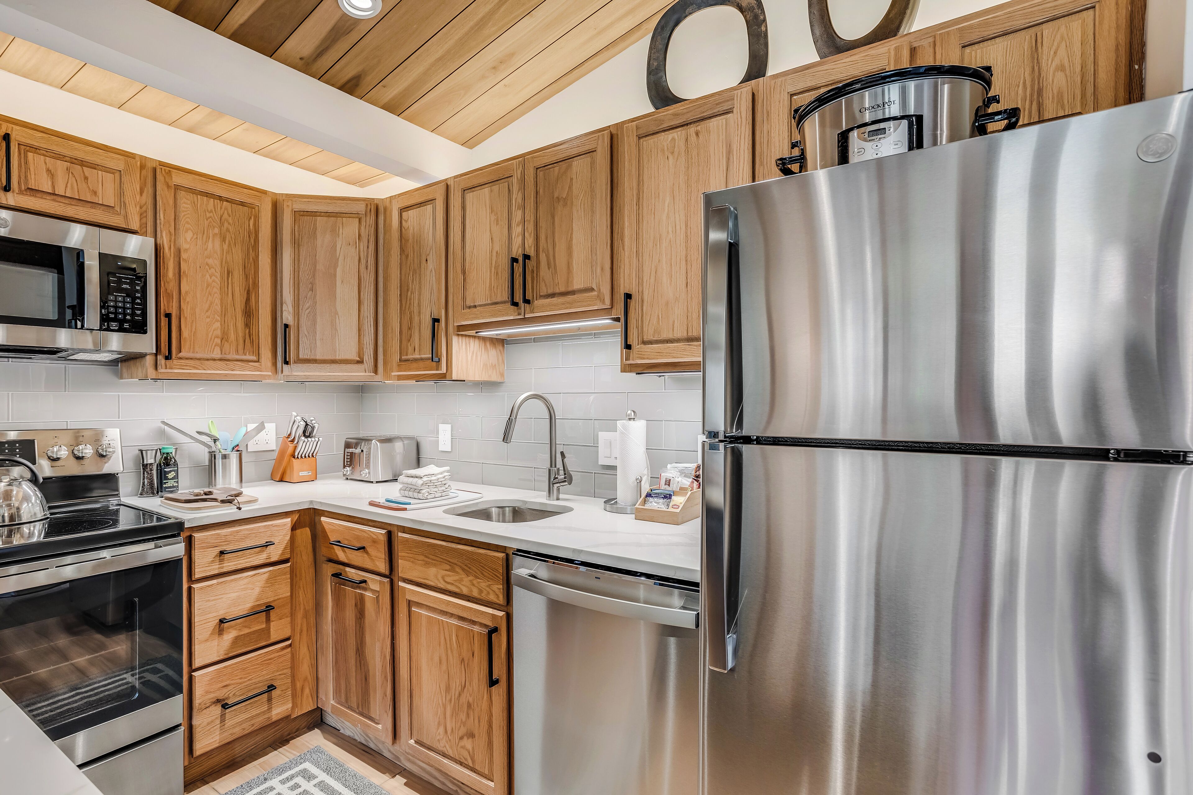 Laurelwood Condominiums Laurelwood Condominiums