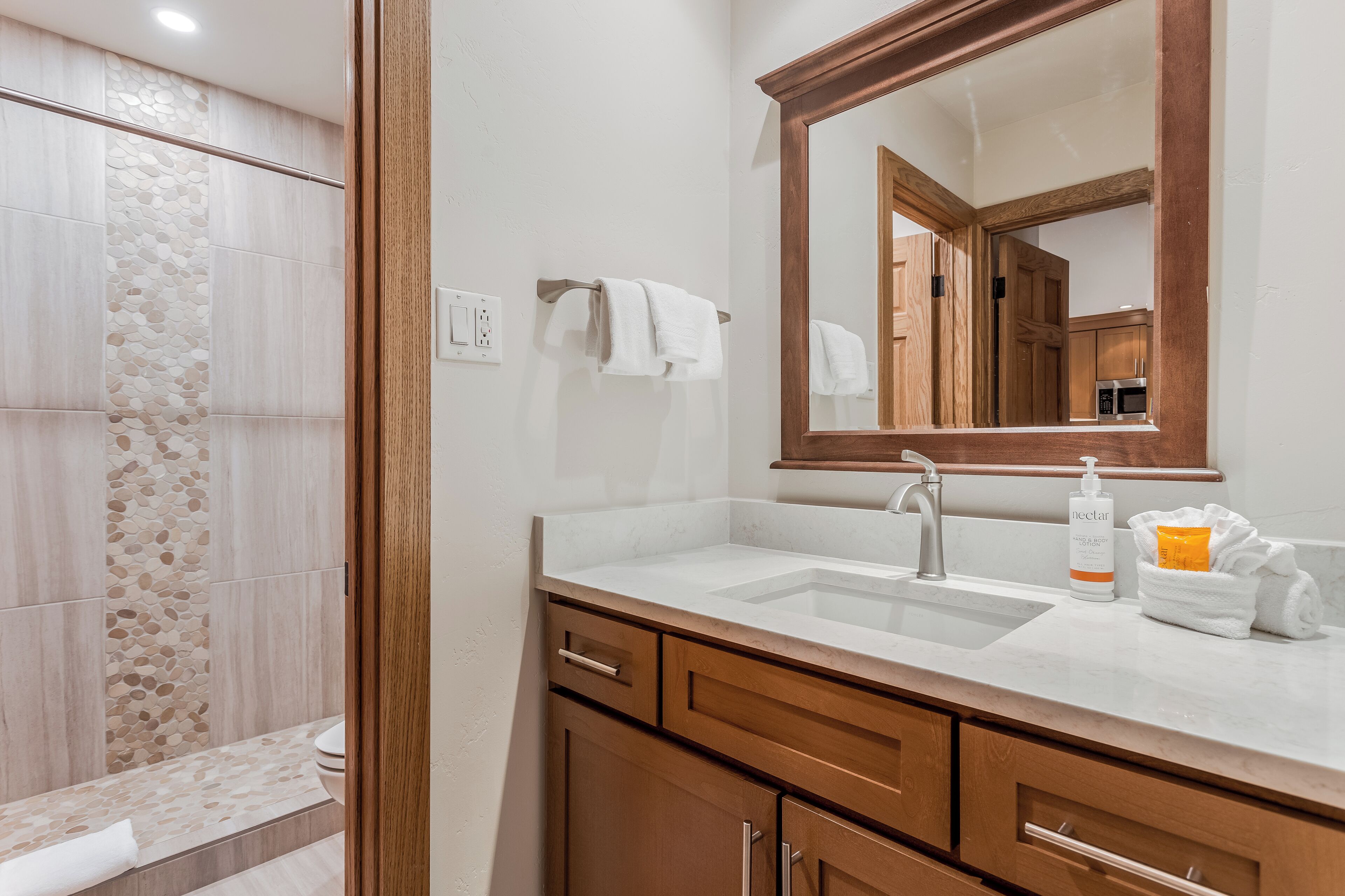 Laurelwood Condominiums Laurelwood Condominiums