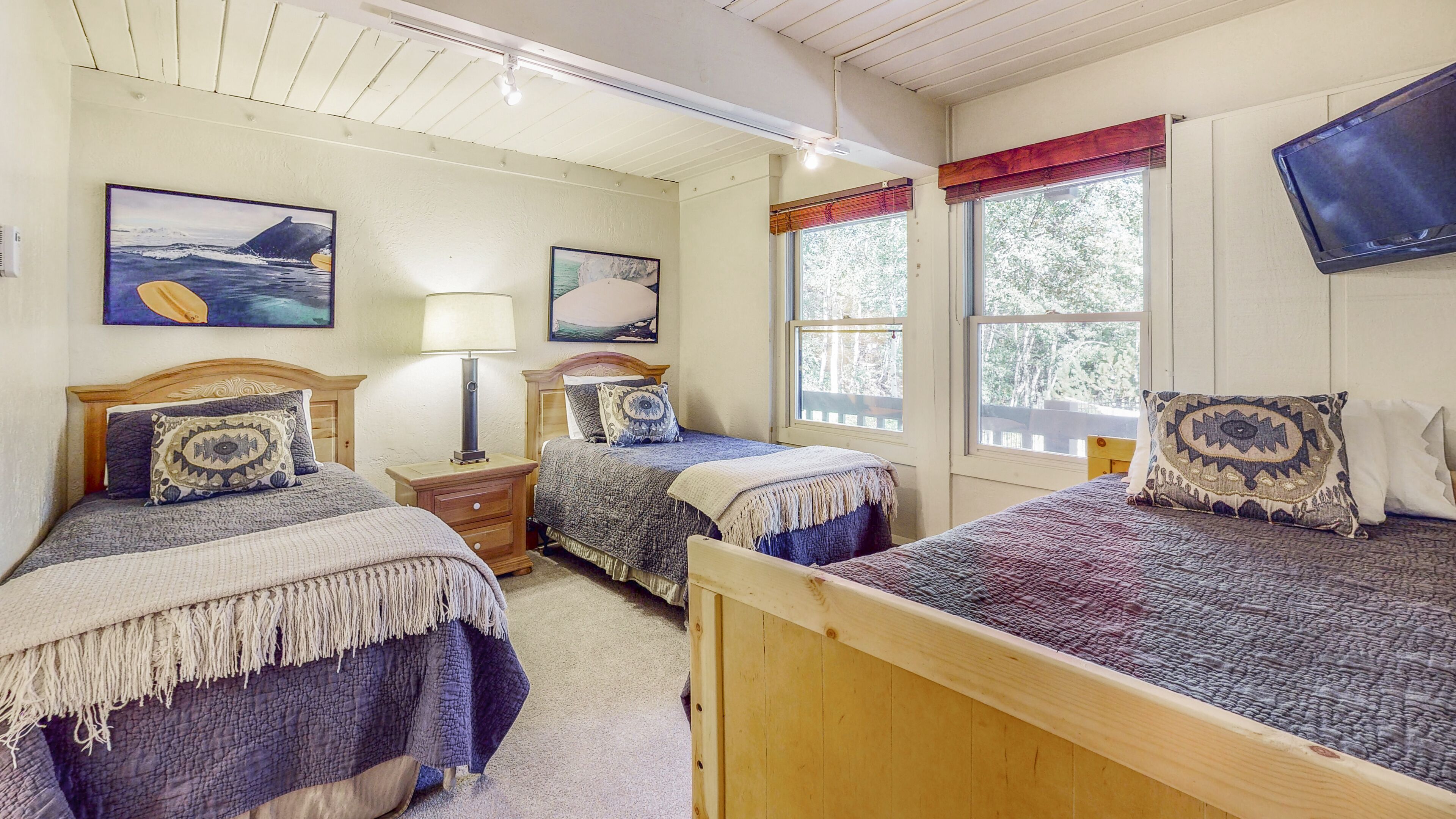Laurelwood Condominiums Laurelwood Condominiums