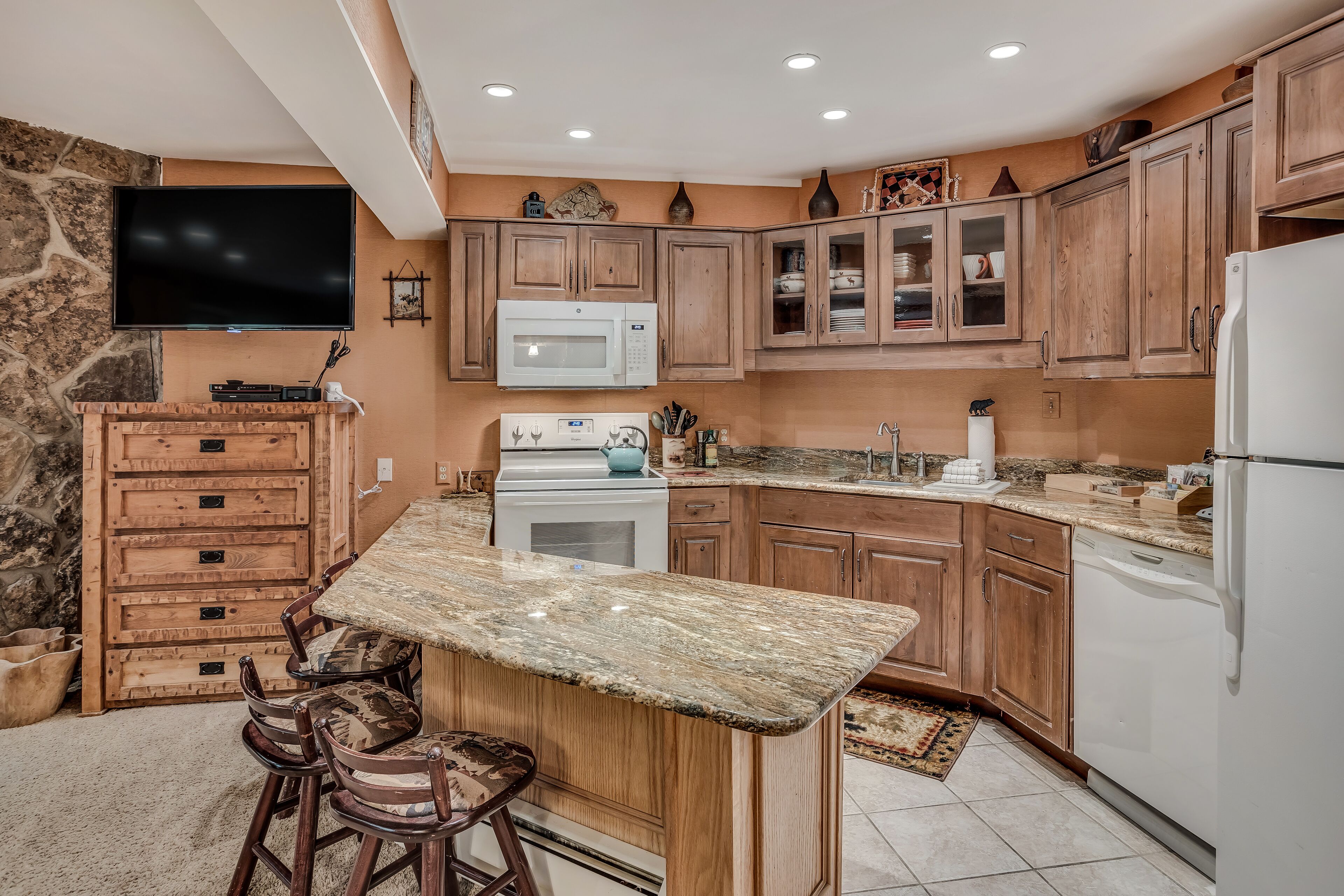 Laurelwood Condominiums Laurelwood Condominiums