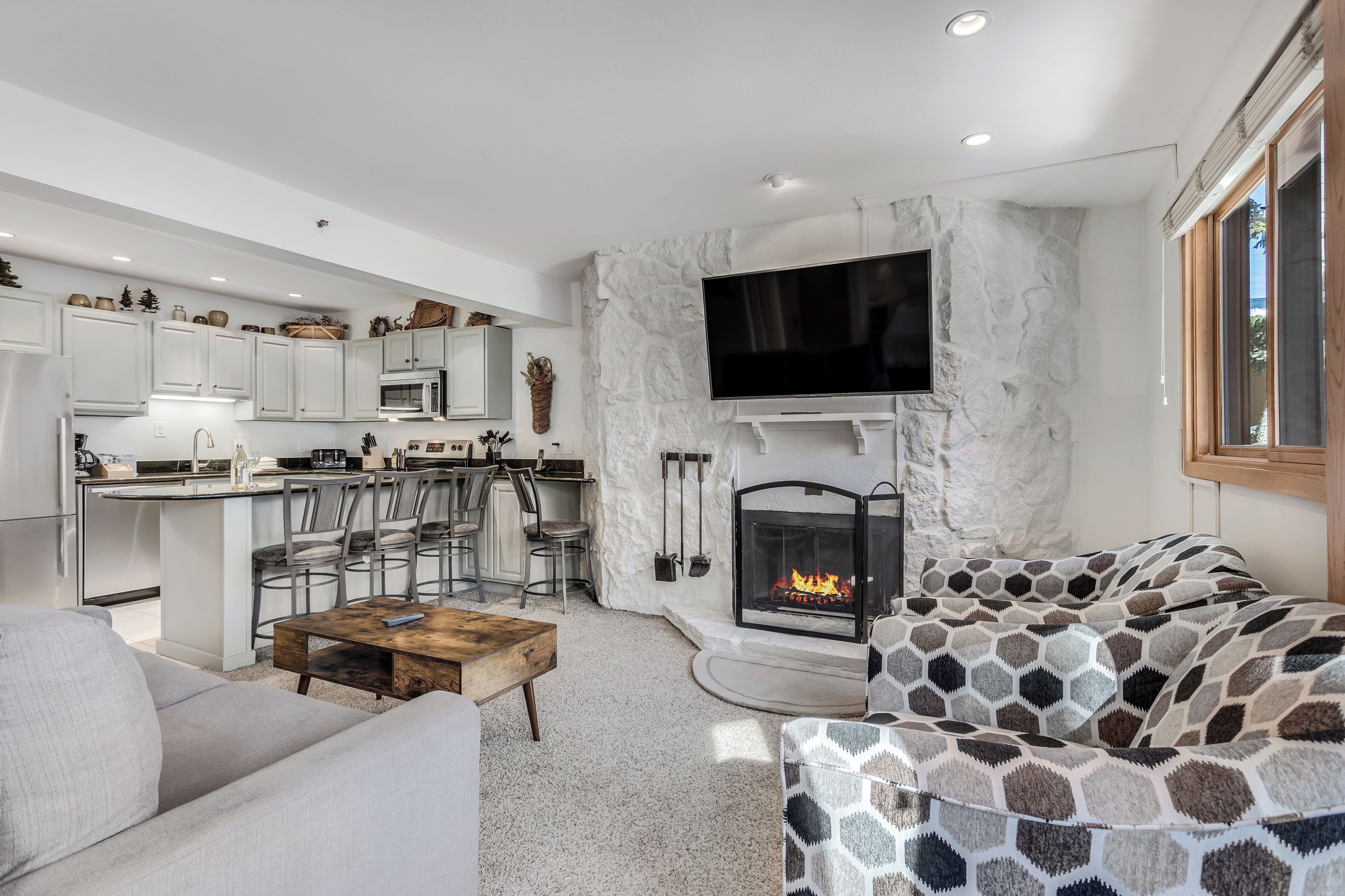 Laurelwood Condominiums Laurelwood Condominiums