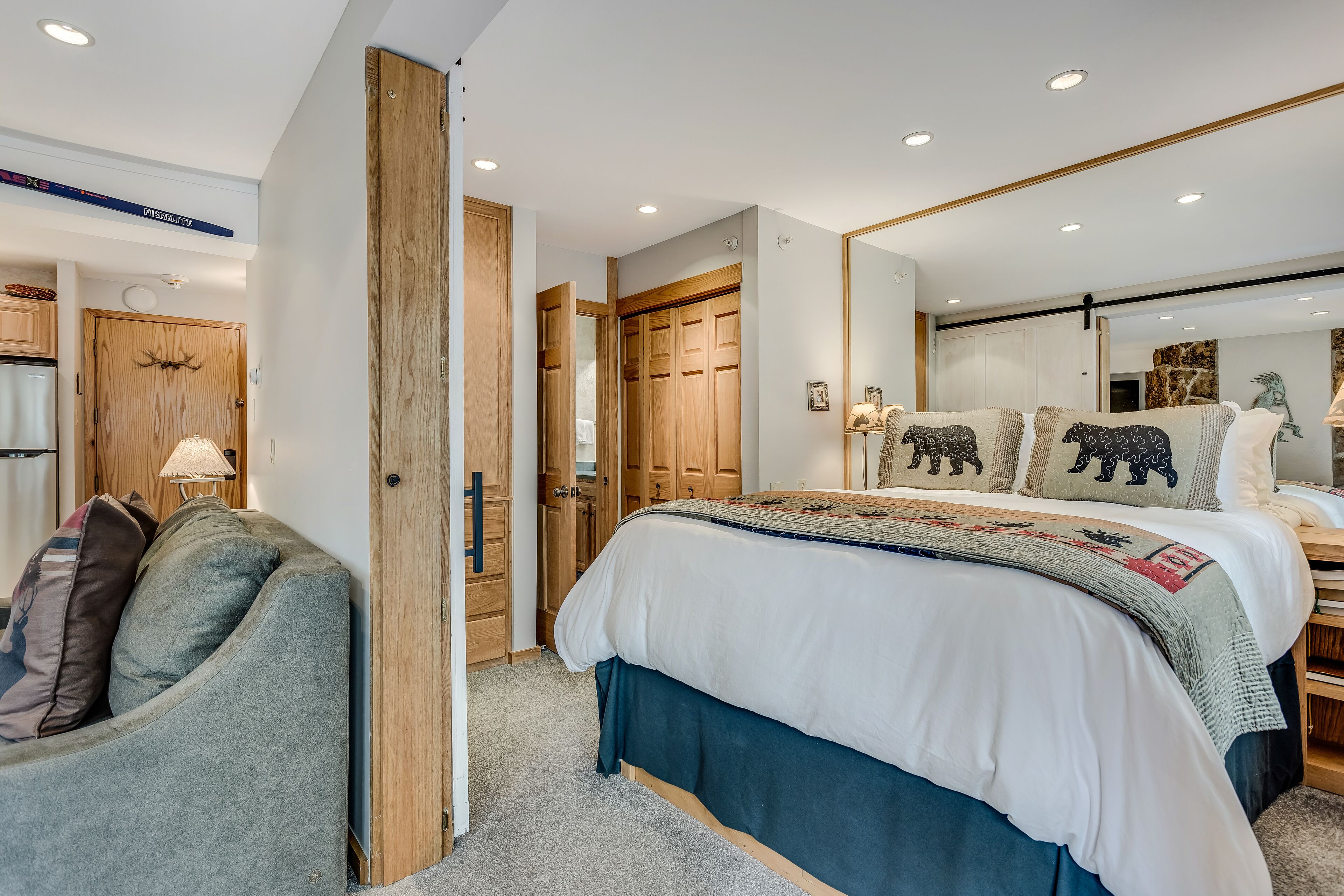 Laurelwood Condominiums Laurelwood Condominiums