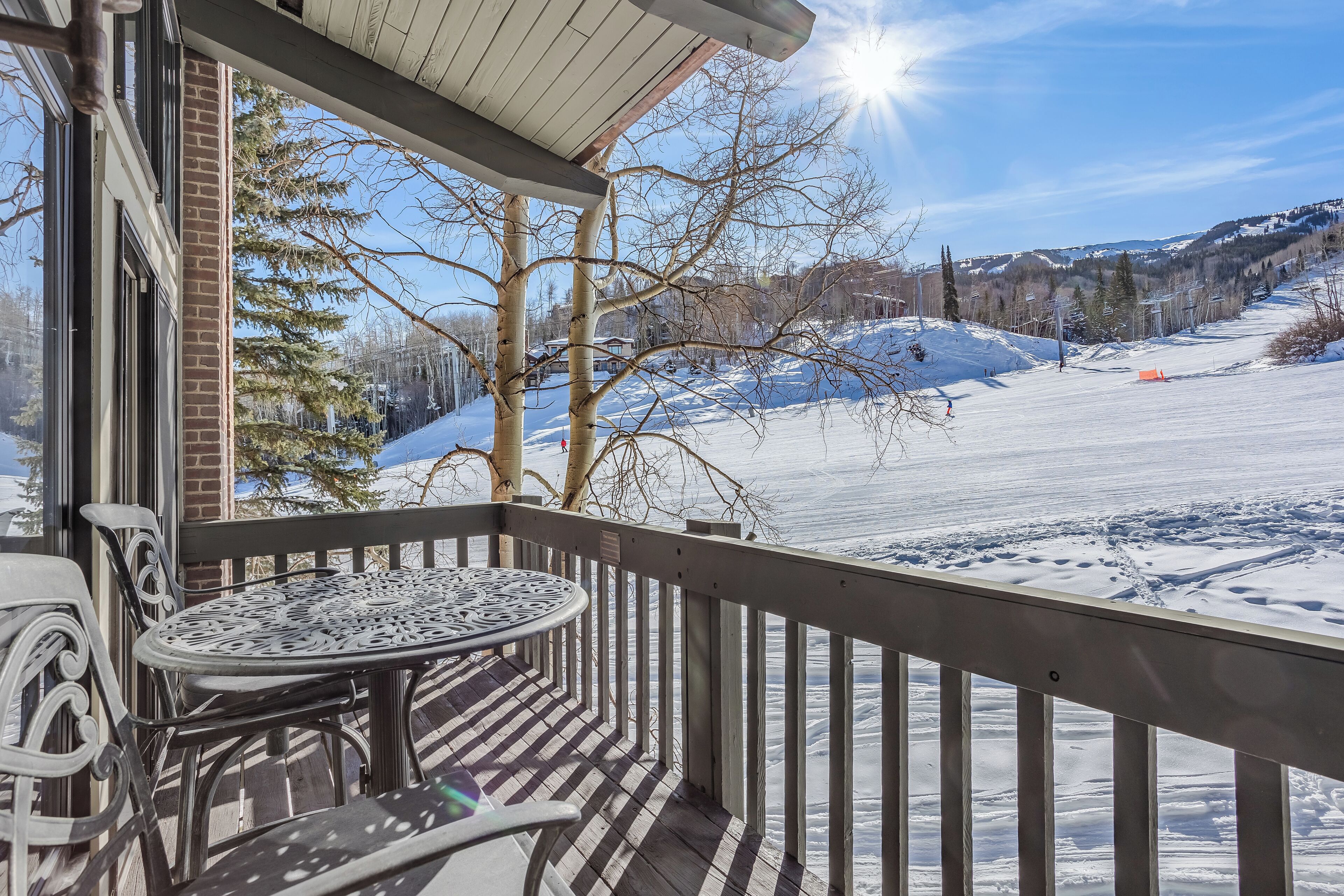 Laurelwood Condominiums Laurelwood Condominiums