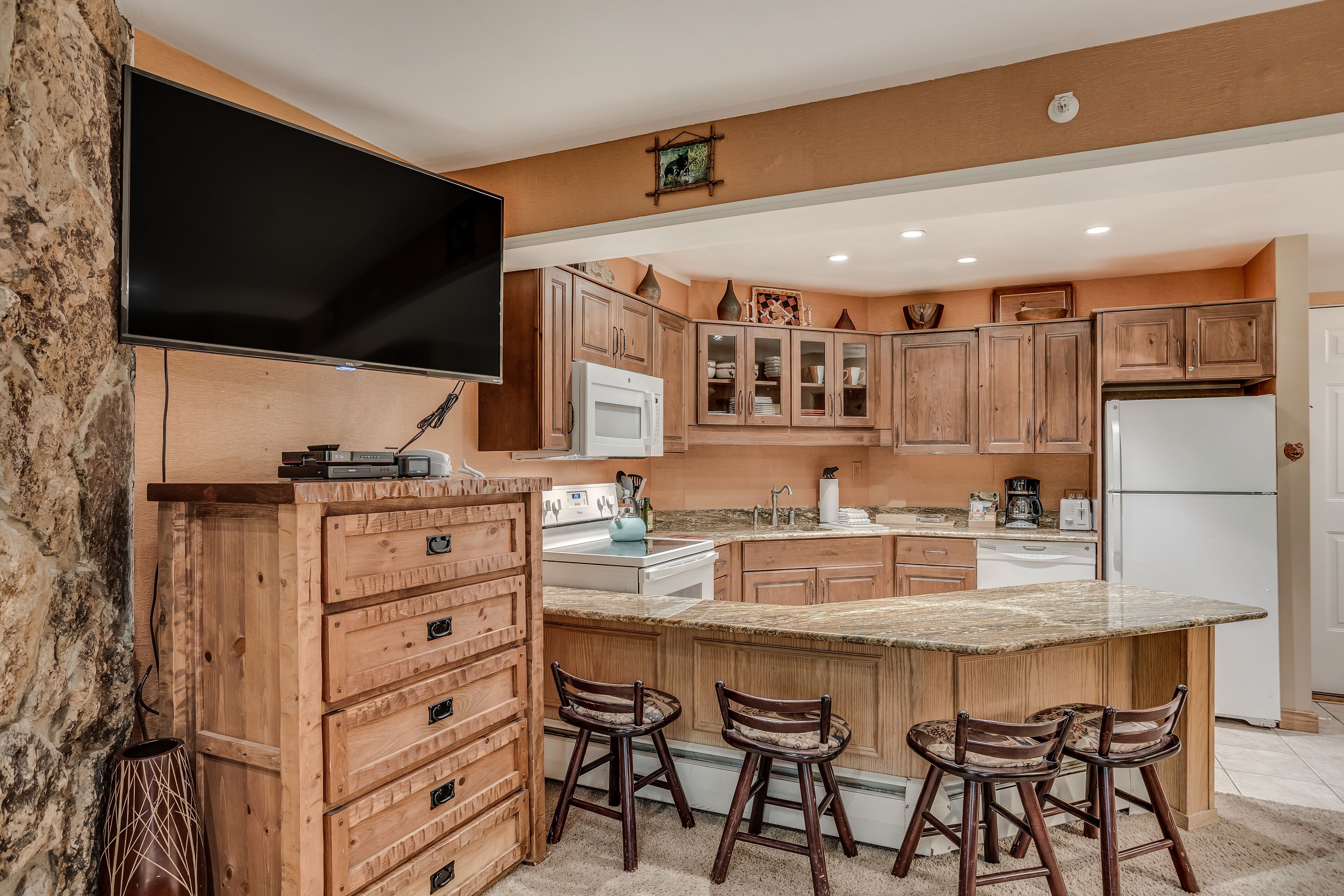 Laurelwood Condominiums Laurelwood Condominiums
