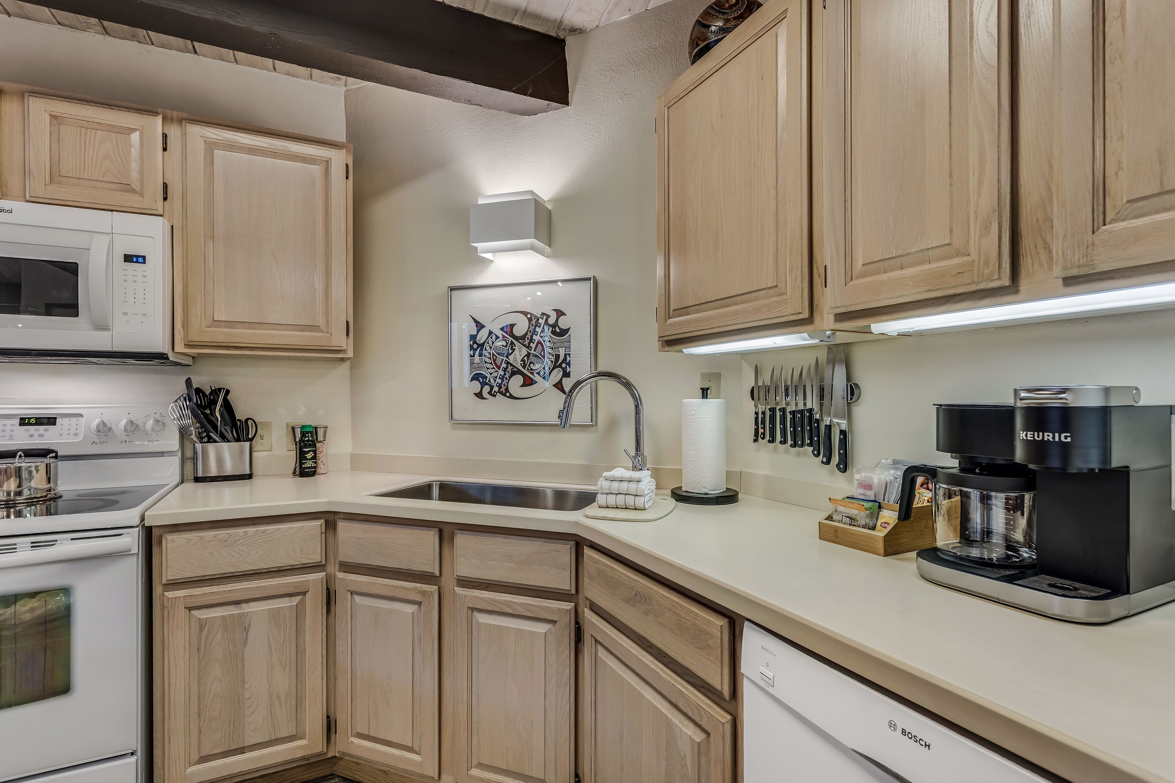 Laurelwood Condominiums Laurelwood Condominiums