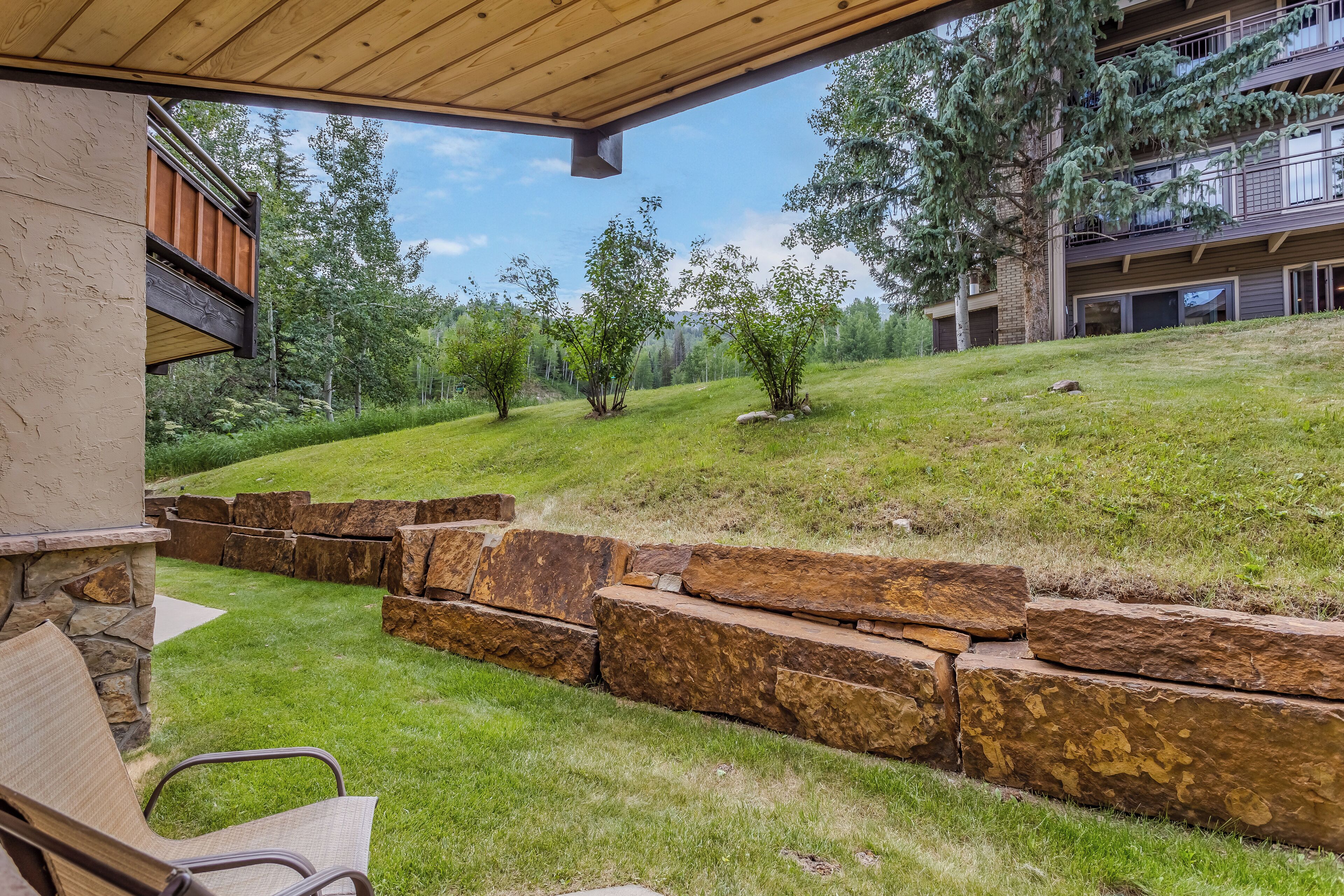 Laurelwood Condominiums Laurelwood Condominiums