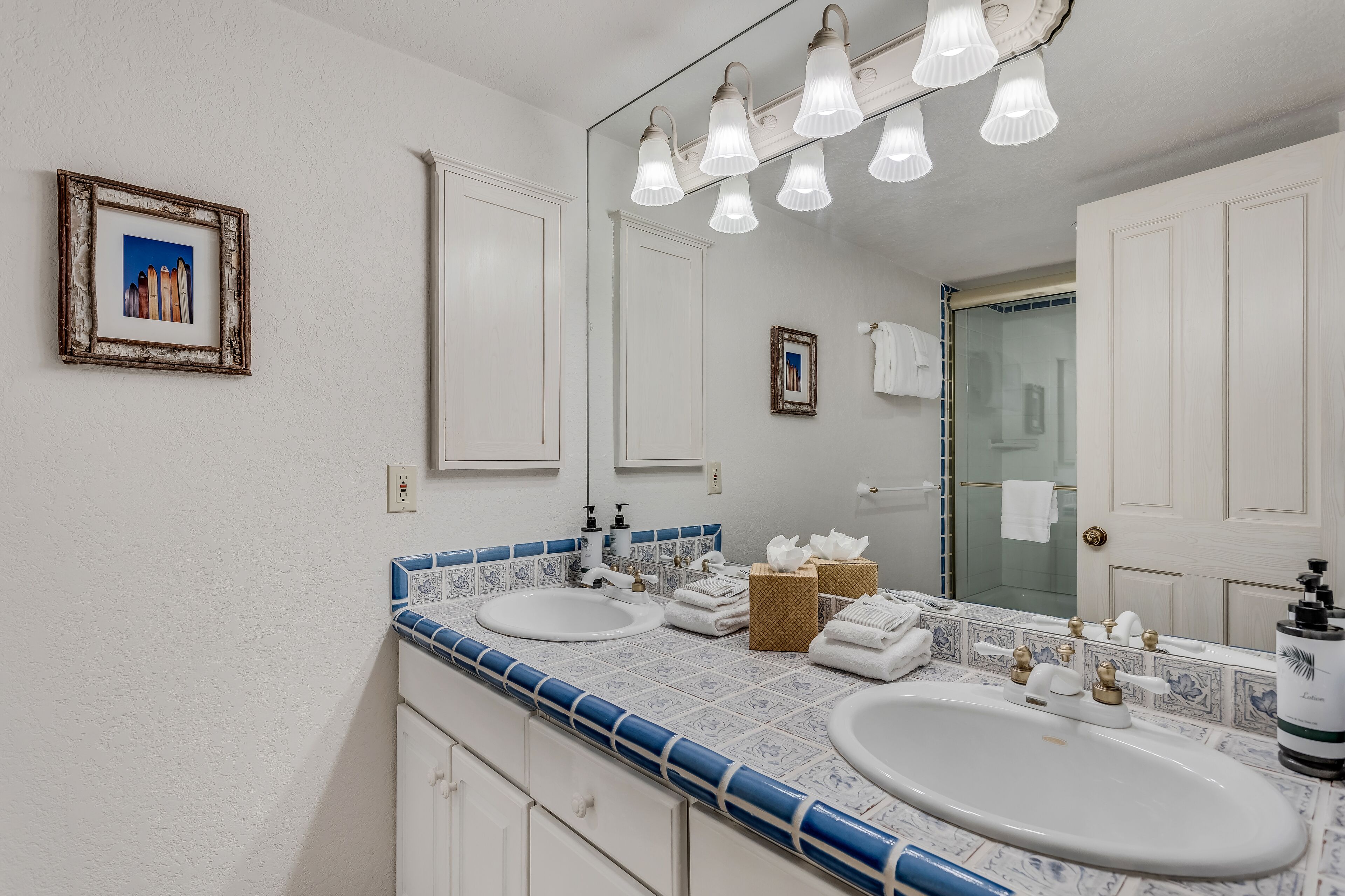 Laurelwood Condominiums Laurelwood Condominiums
