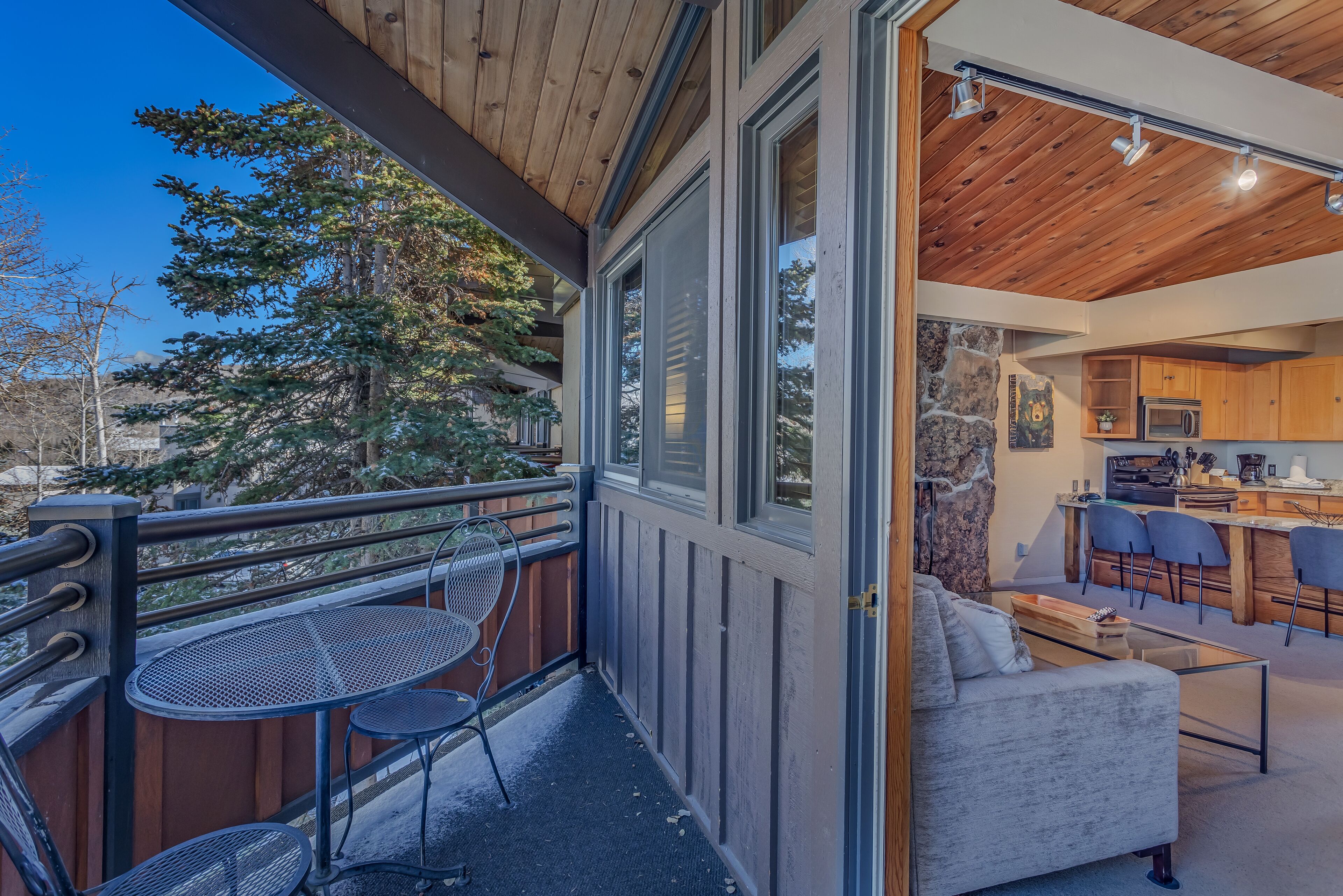 Laurelwood Condominiums Laurelwood Condominiums