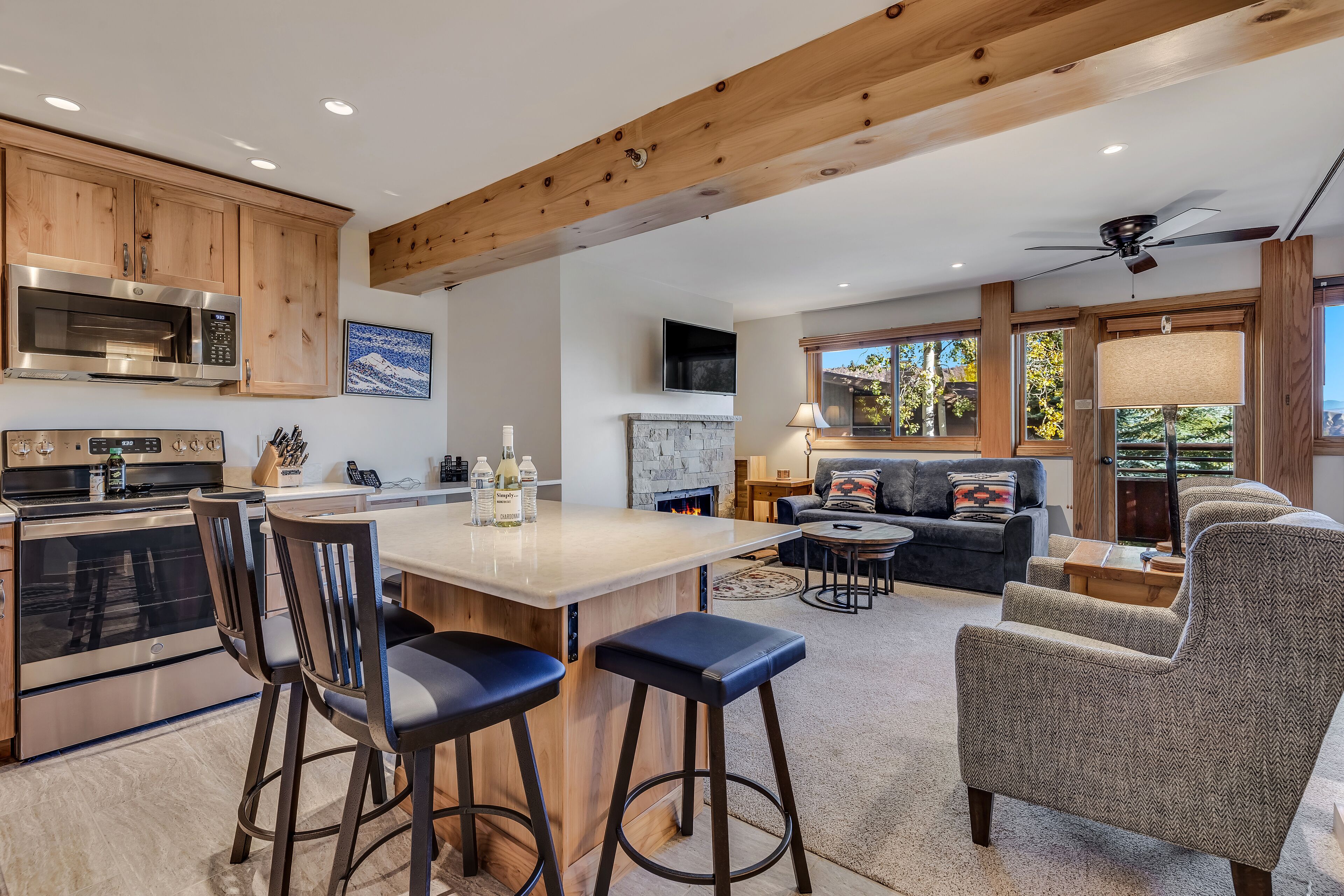 Laurelwood Condominiums Laurelwood Condominiums